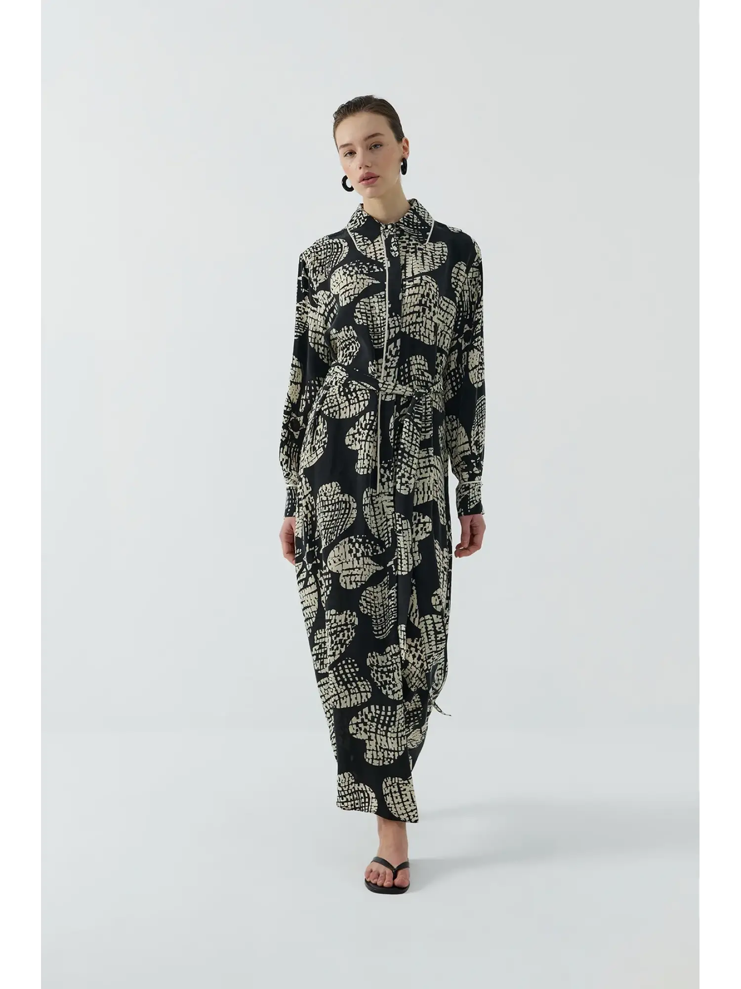 Clande Kontrast Çiçek Desenli Biyeli Elbise