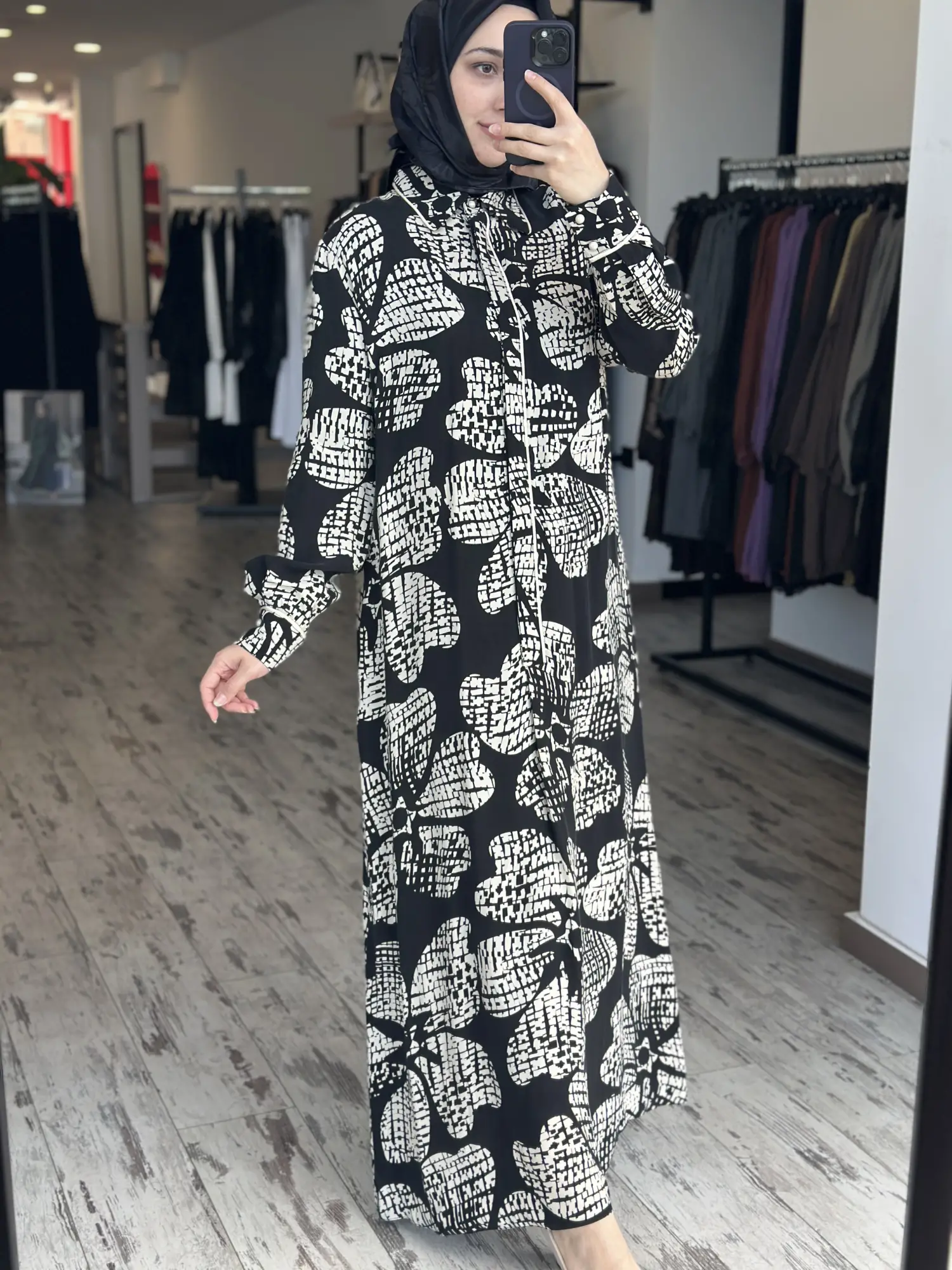 Clande Kontrast Çiçek Desenli Biyeli Elbise