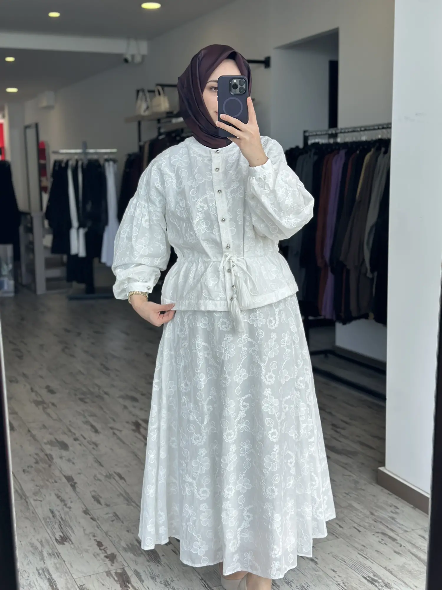 Clande Nakış İşlemeli Beli Büzdürmeli Gömlek Etek Takım