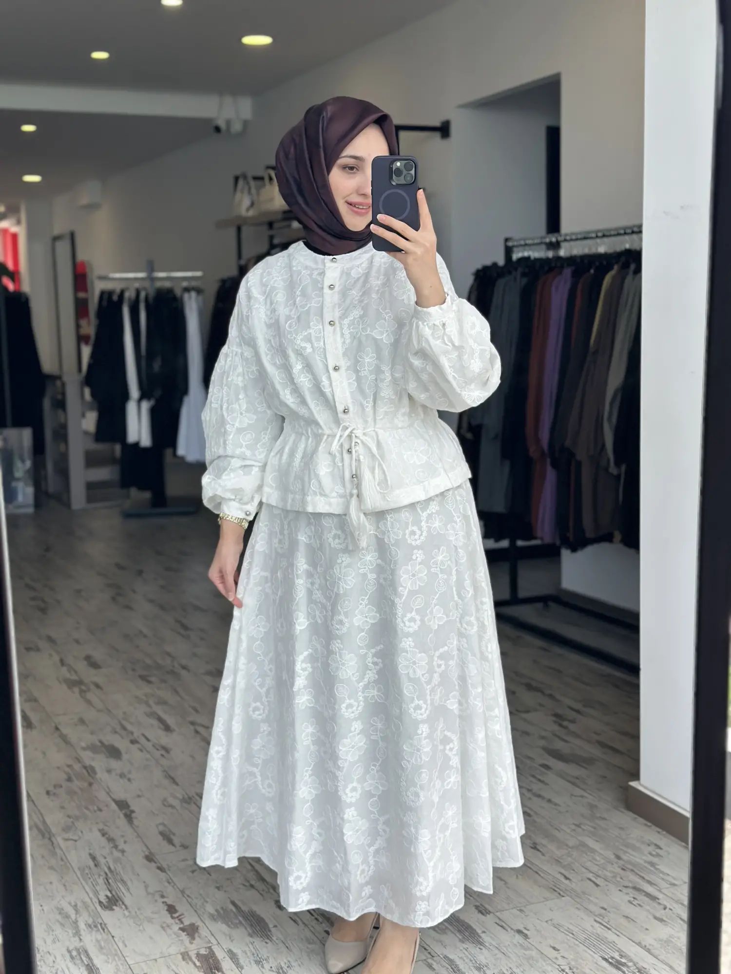 Clande Nakış İşlemeli Beli Büzdürmeli Gömlek Etek Takım
