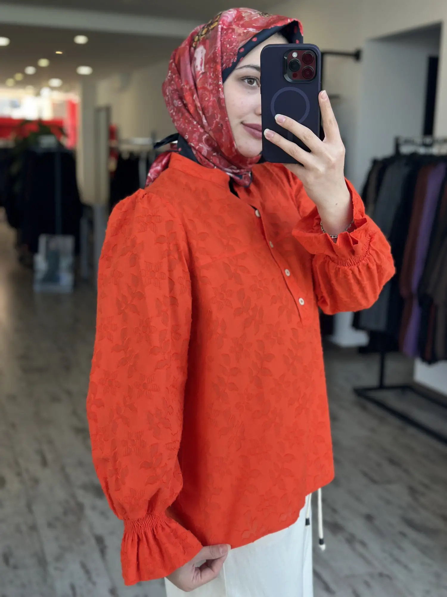 Kayra Kendinden Desenli Yaka Düğmeli Bluz KA10045