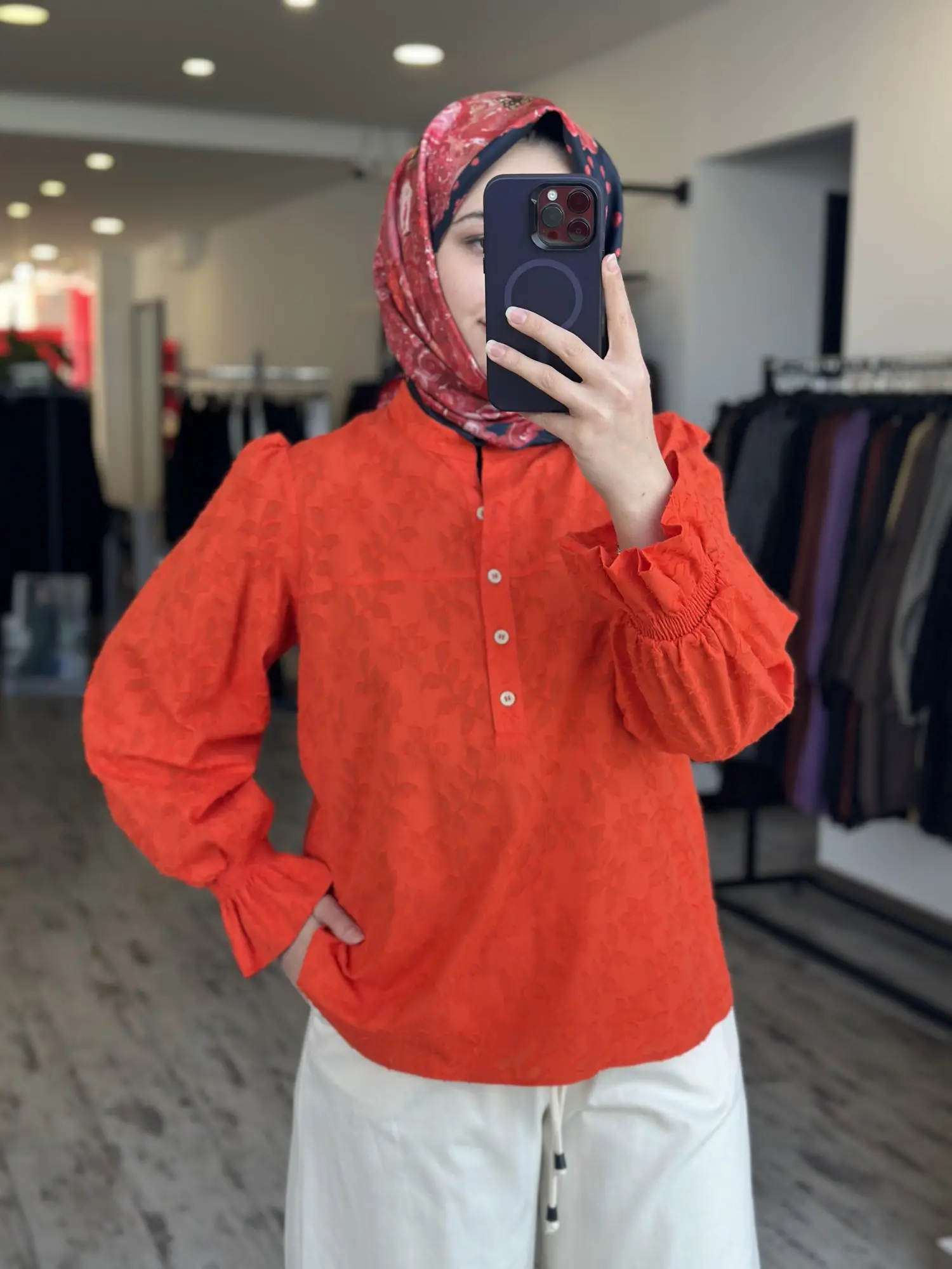 Kayra Kendinden Desenli Yaka Düğmeli Bluz KA10045