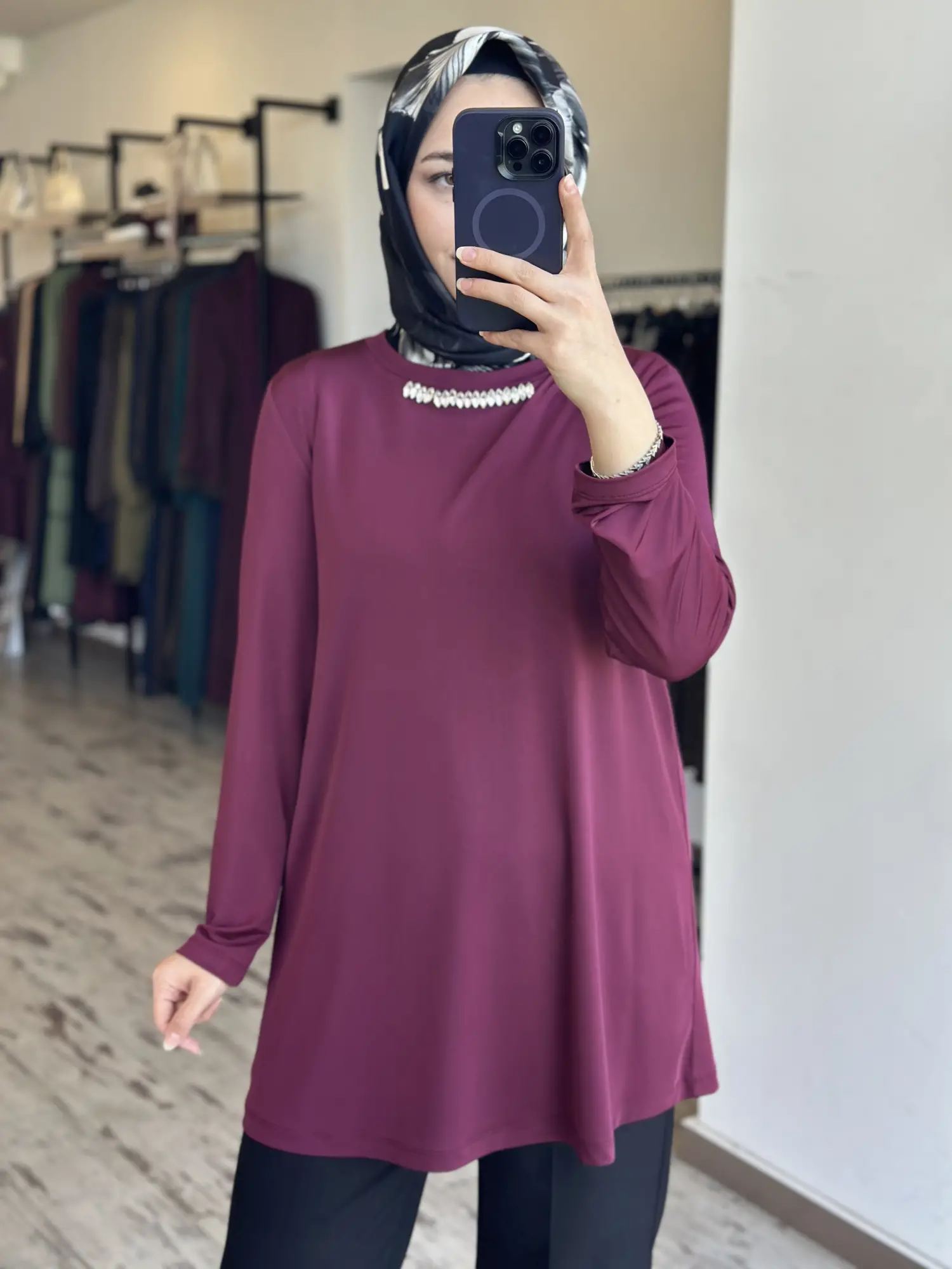 Vuu Yakası Taşlı Uzun Kollu Sandy Tunik