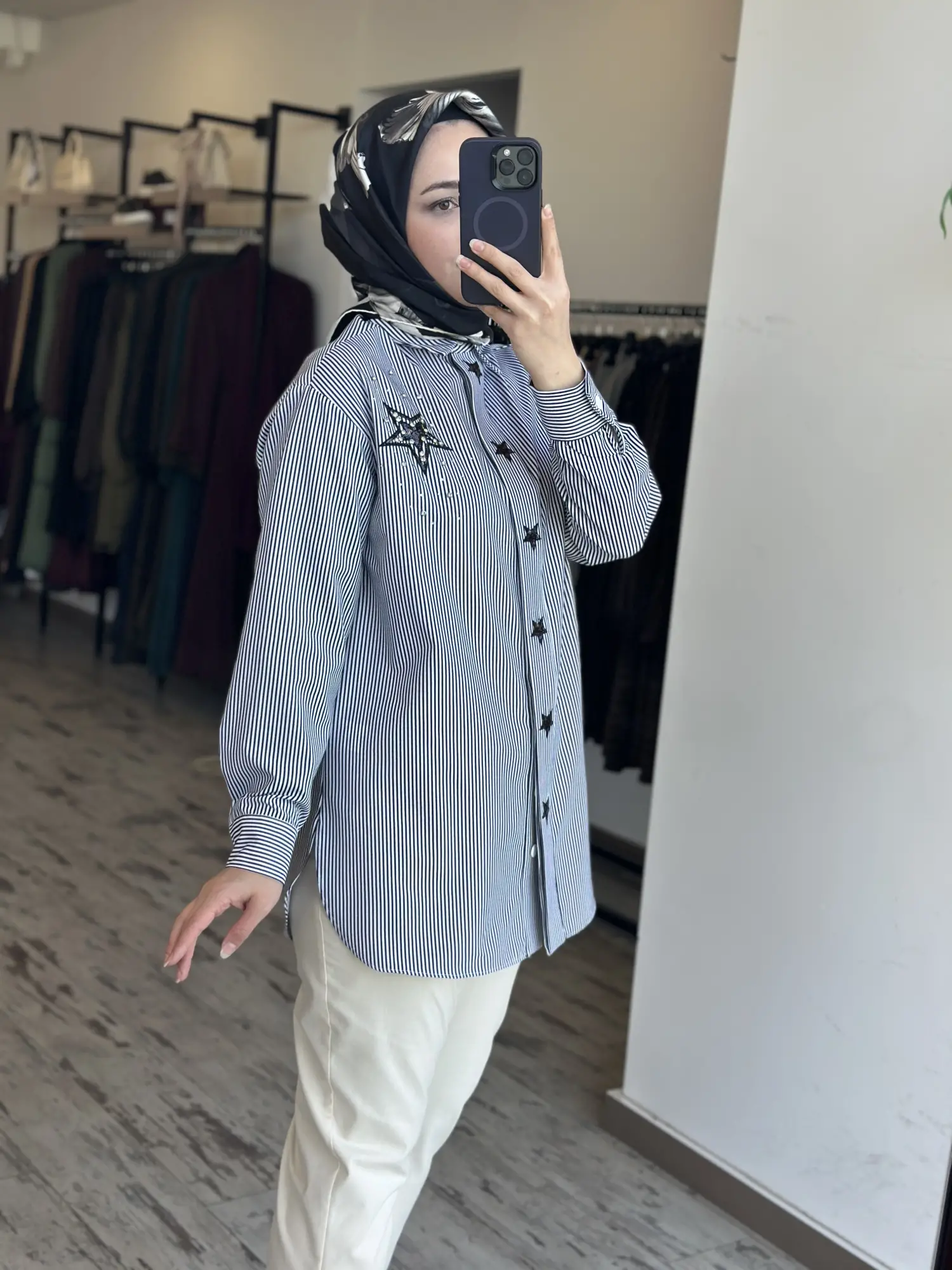 MAQ Yıldız Payet Detaylı Çizgili Gömlek