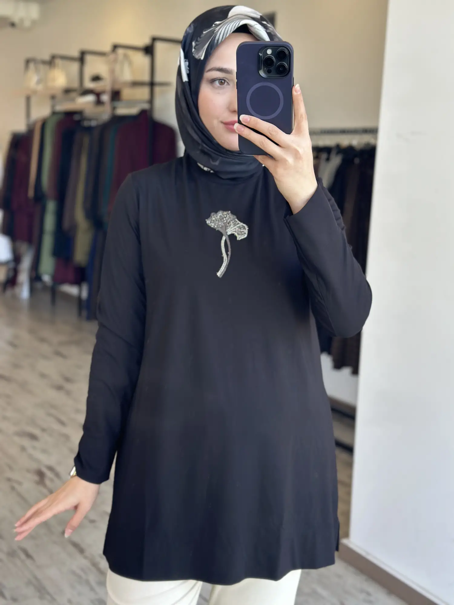 Qupra Önü Taş Detaylı Uzun Kollu Modal Penye Tunik WAD1411