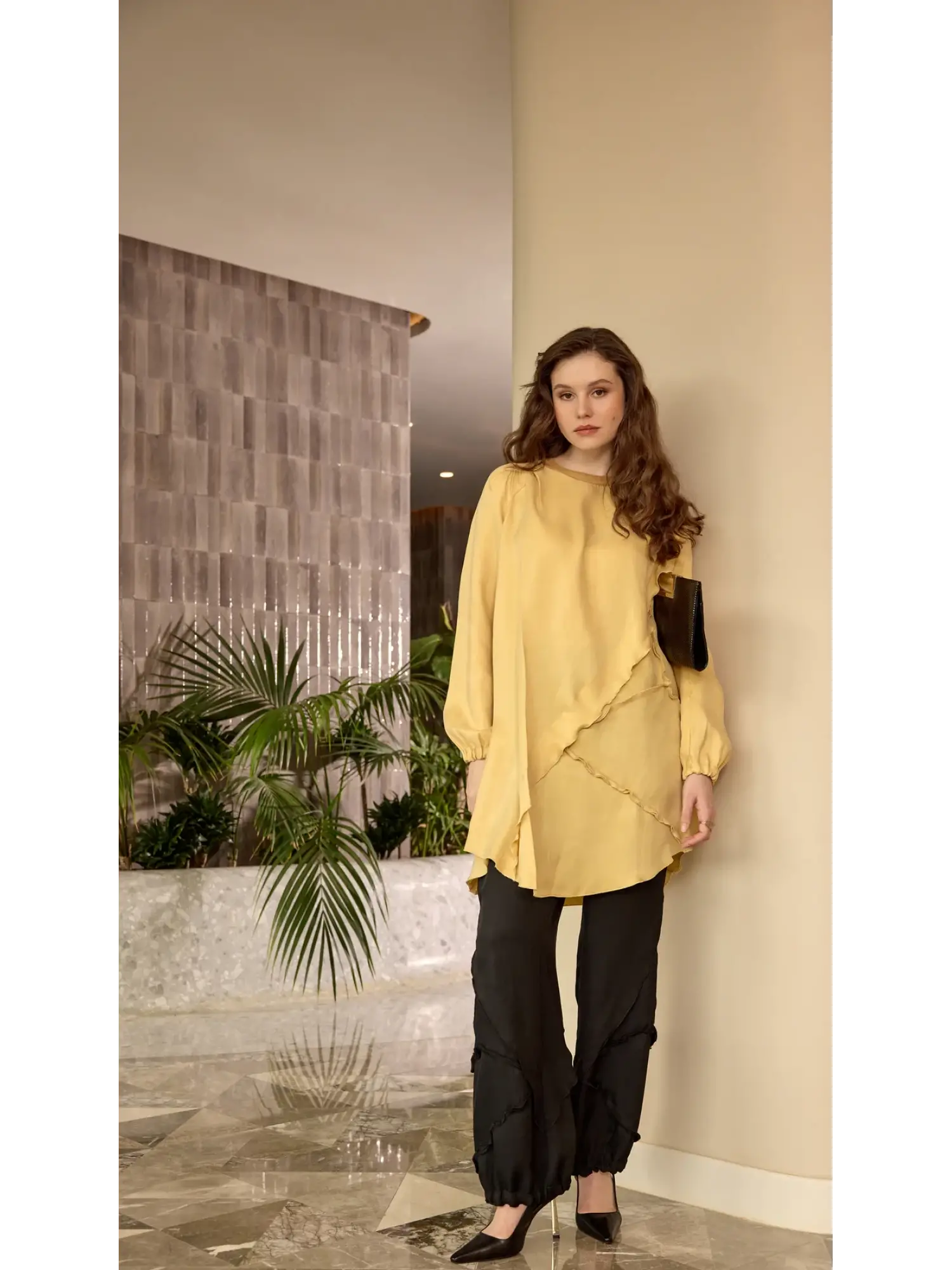 Misswhence Paçası Parça ve Büzdürme Detaylı Rahat Chanel Keten Pantolon 39117K