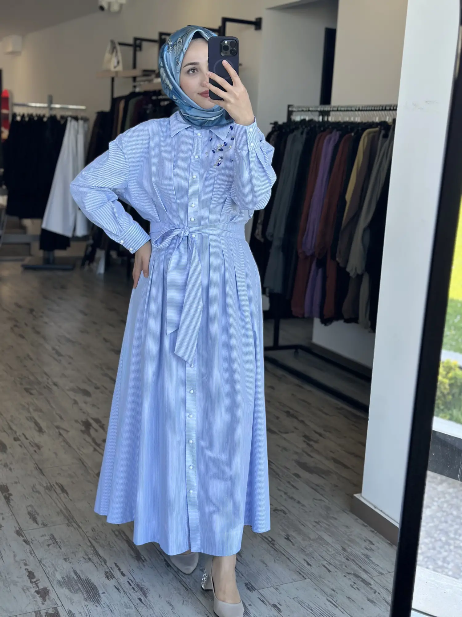 Clande Çizgili Payet Detaylı Gömlek Elbise