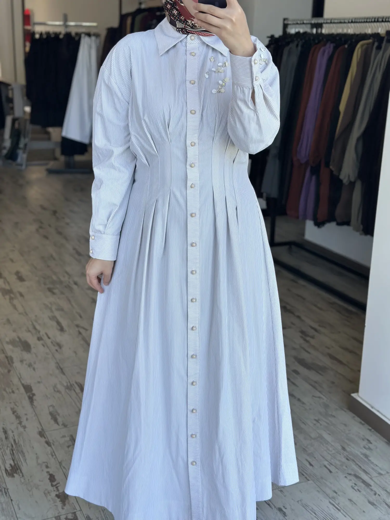 Clande Çizgili Payet Detaylı Gömlek Elbise