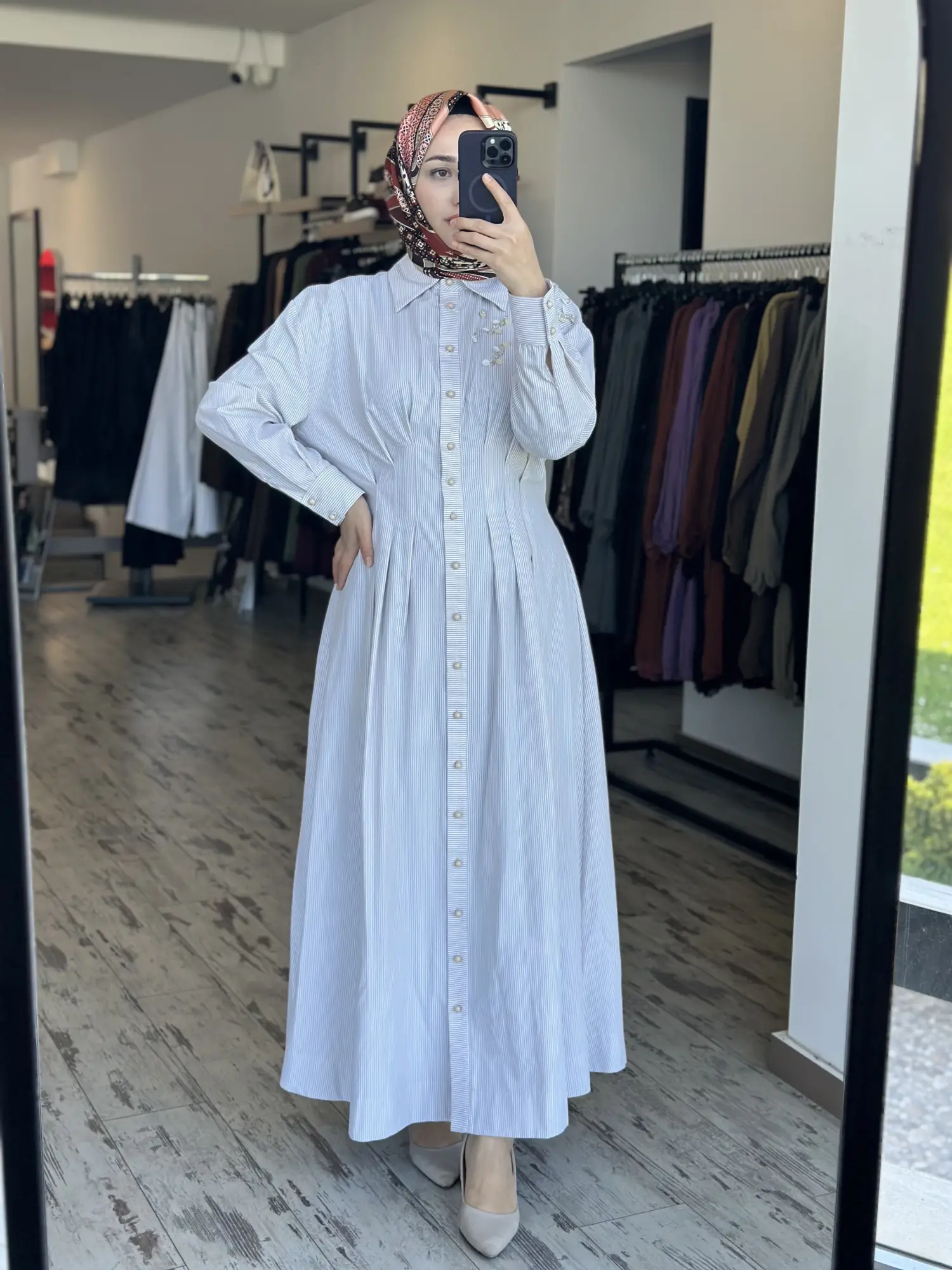 Clande Çizgili Payet Detaylı Gömlek Elbise