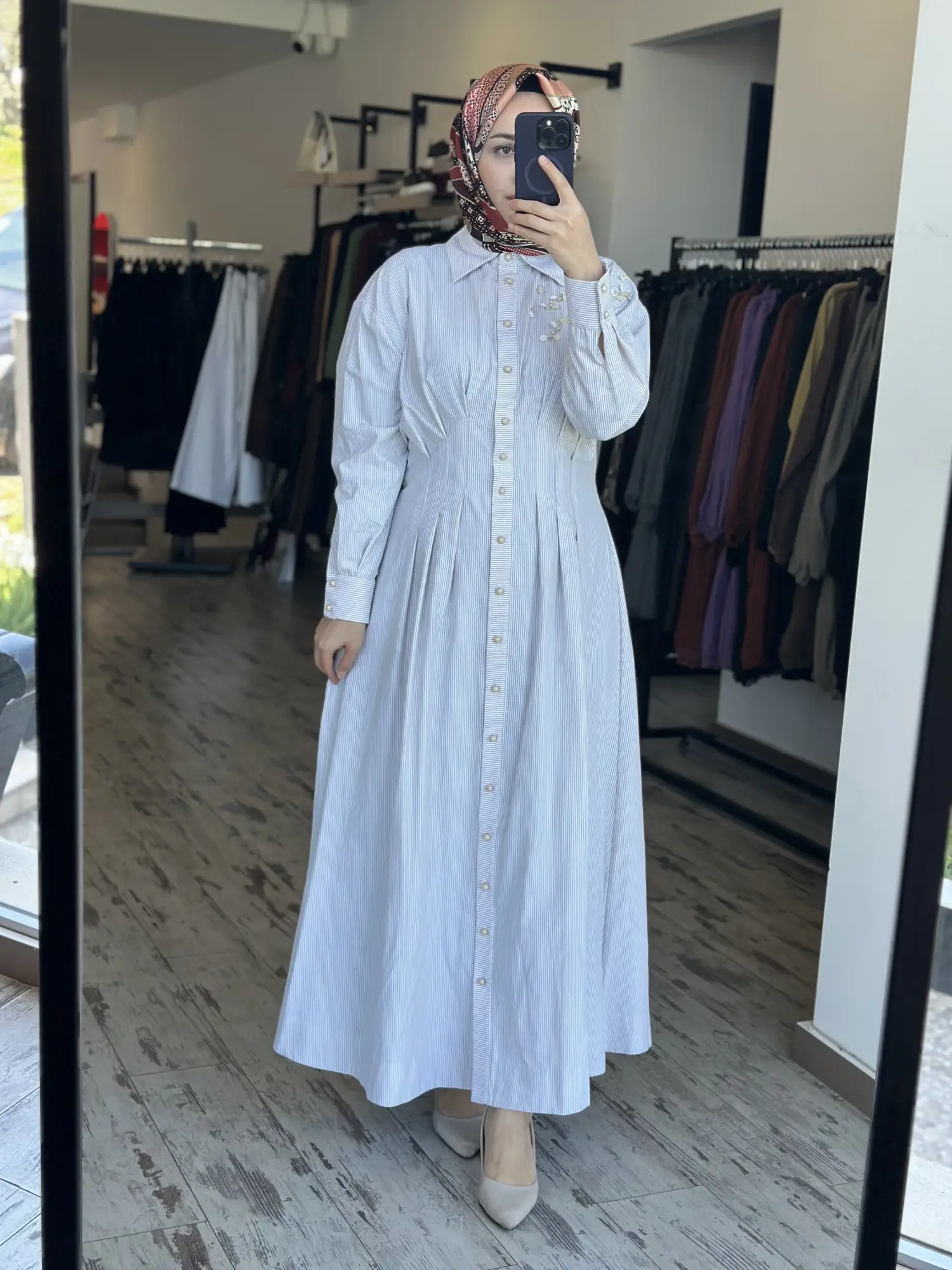 Clande Çizgili Payet Detaylı Gömlek Elbise