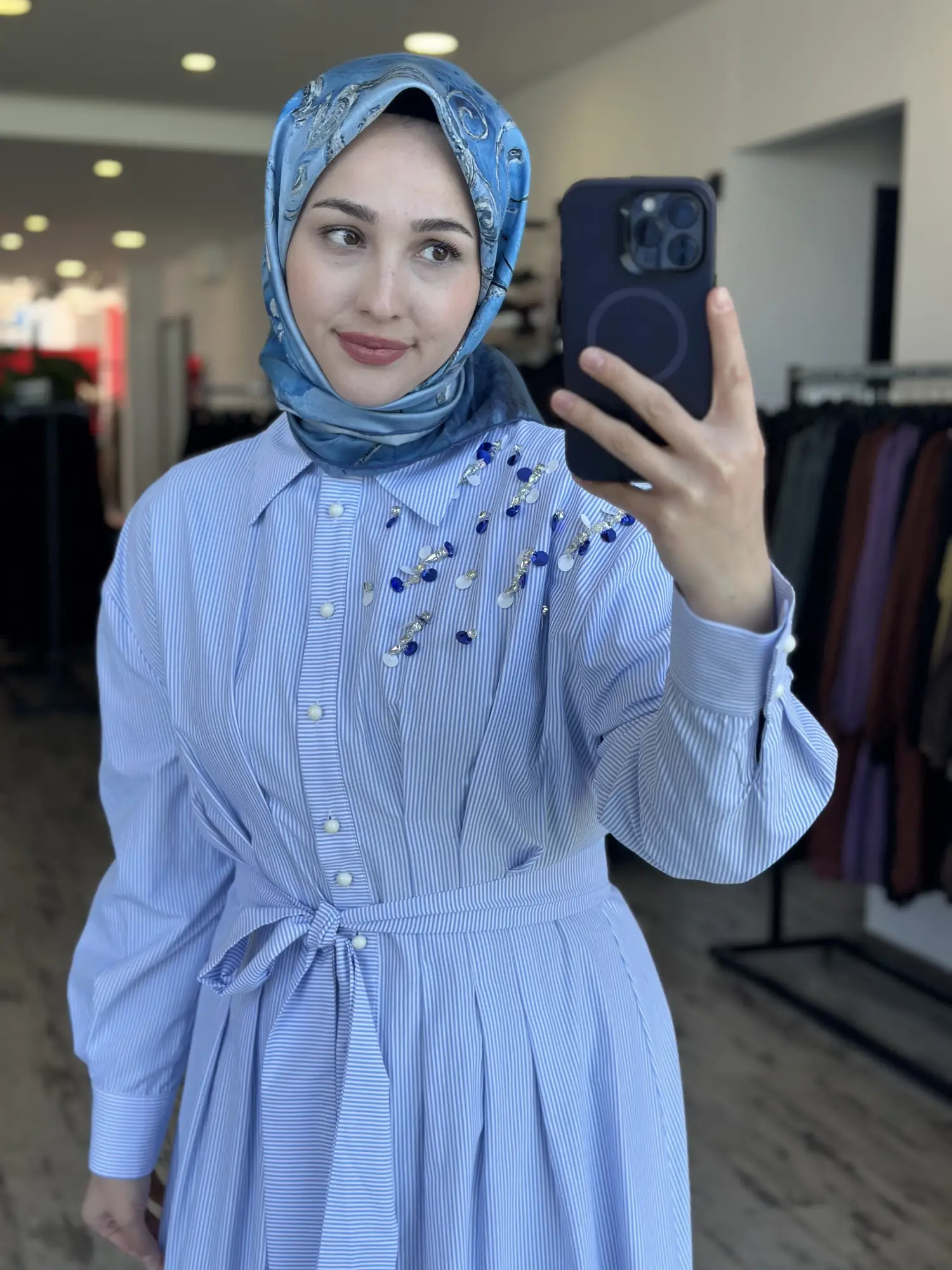 Clande Çizgili Payet Detaylı Gömlek Elbise