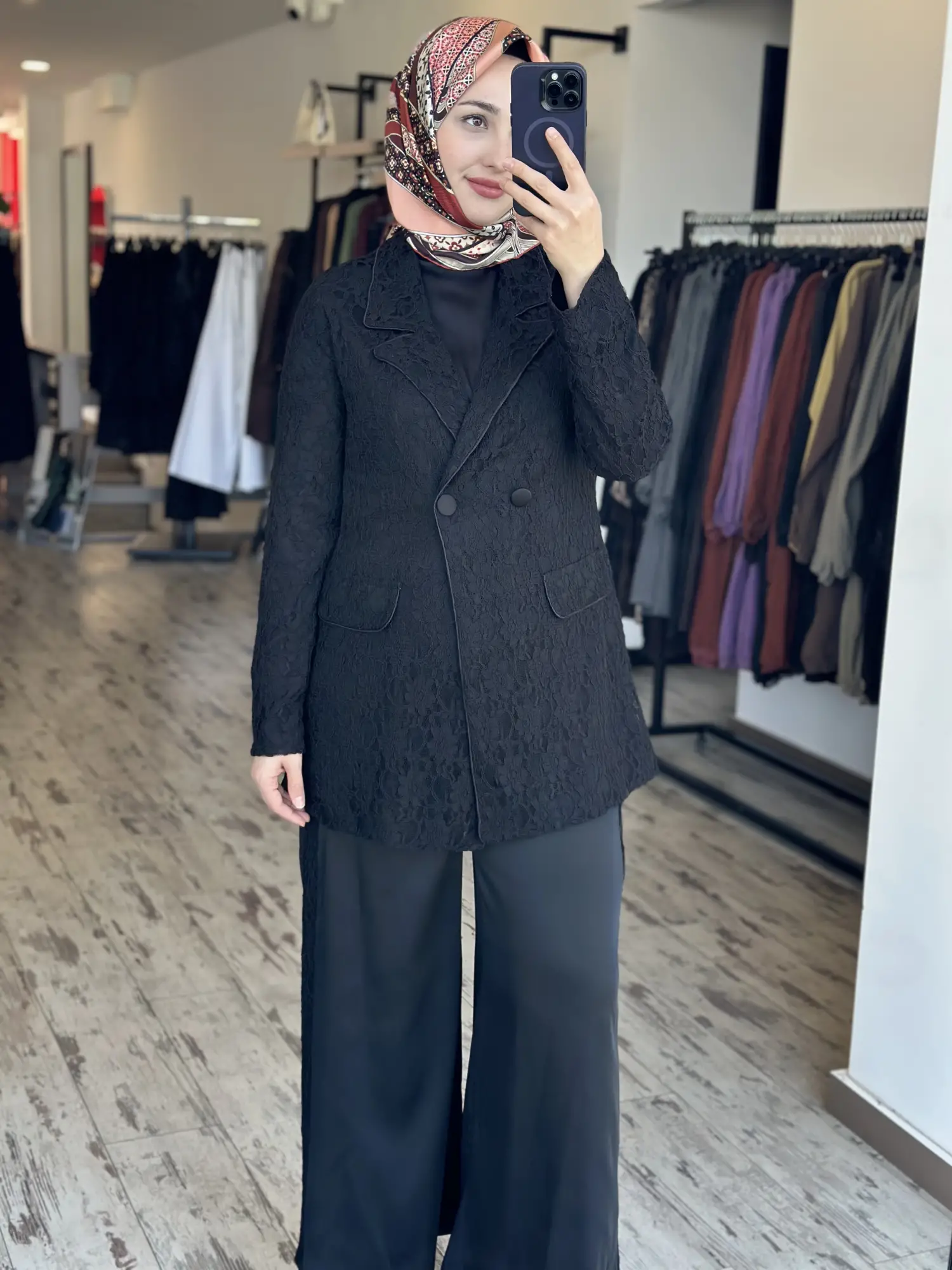 Zems Güpür Saten Komlinli 3 lü Şık Pantolonlu Takım 2T072