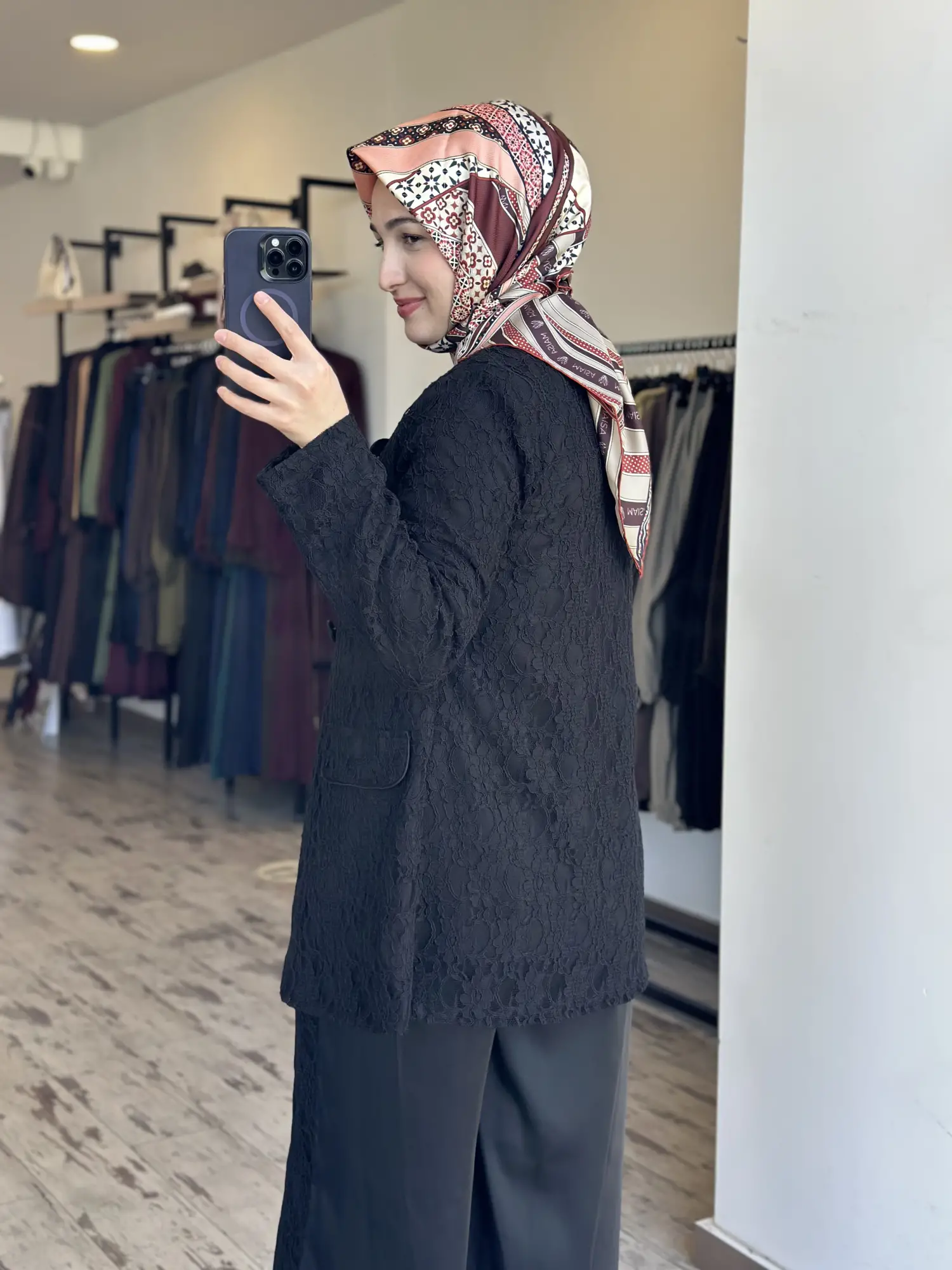 Zems Güpür Saten Komlinli 3 lü Şık Pantolonlu Takım 2T072