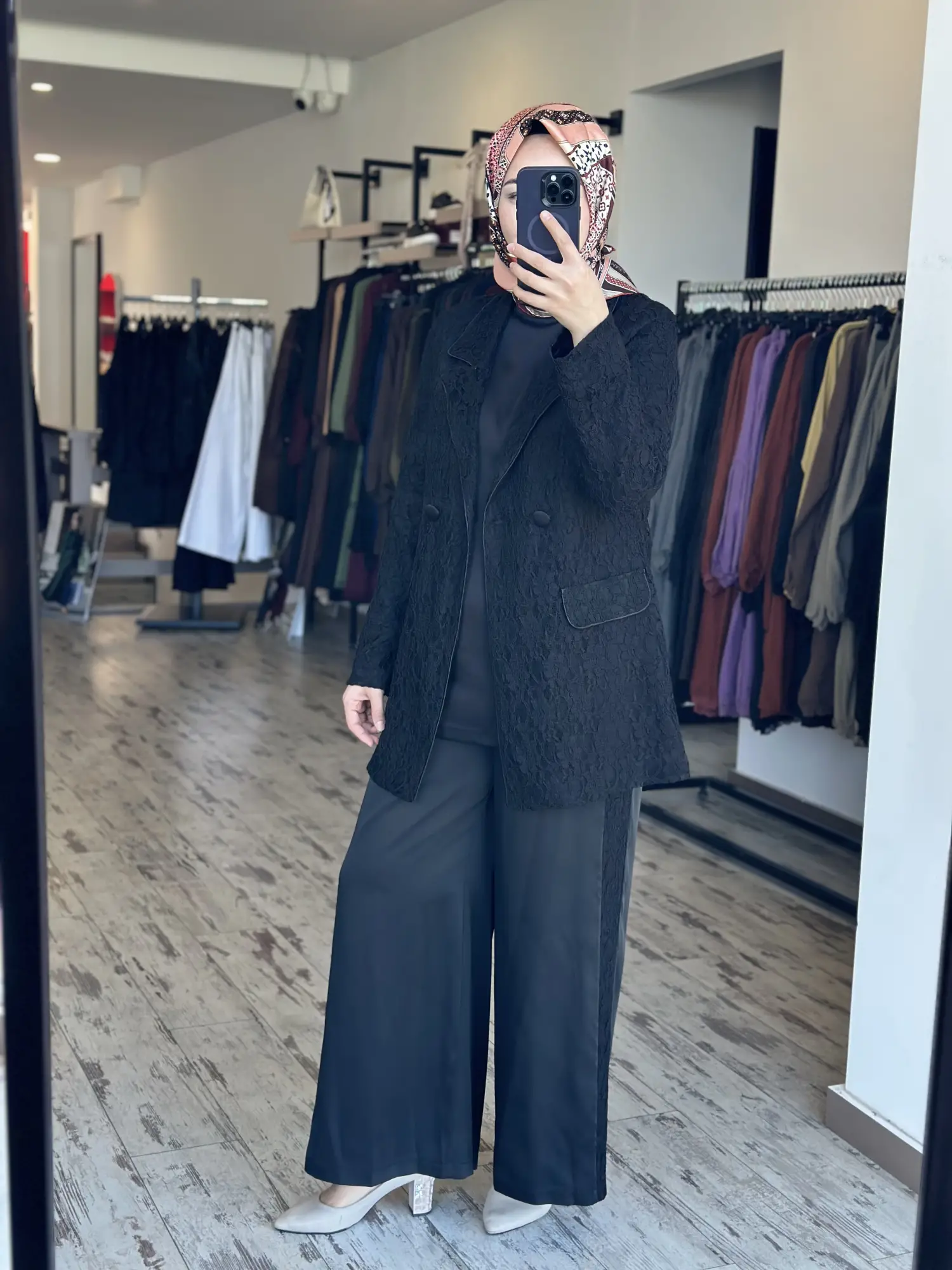 Zems Güpür Saten Komlinli 3 lü Şık Pantolonlu Takım 2T072