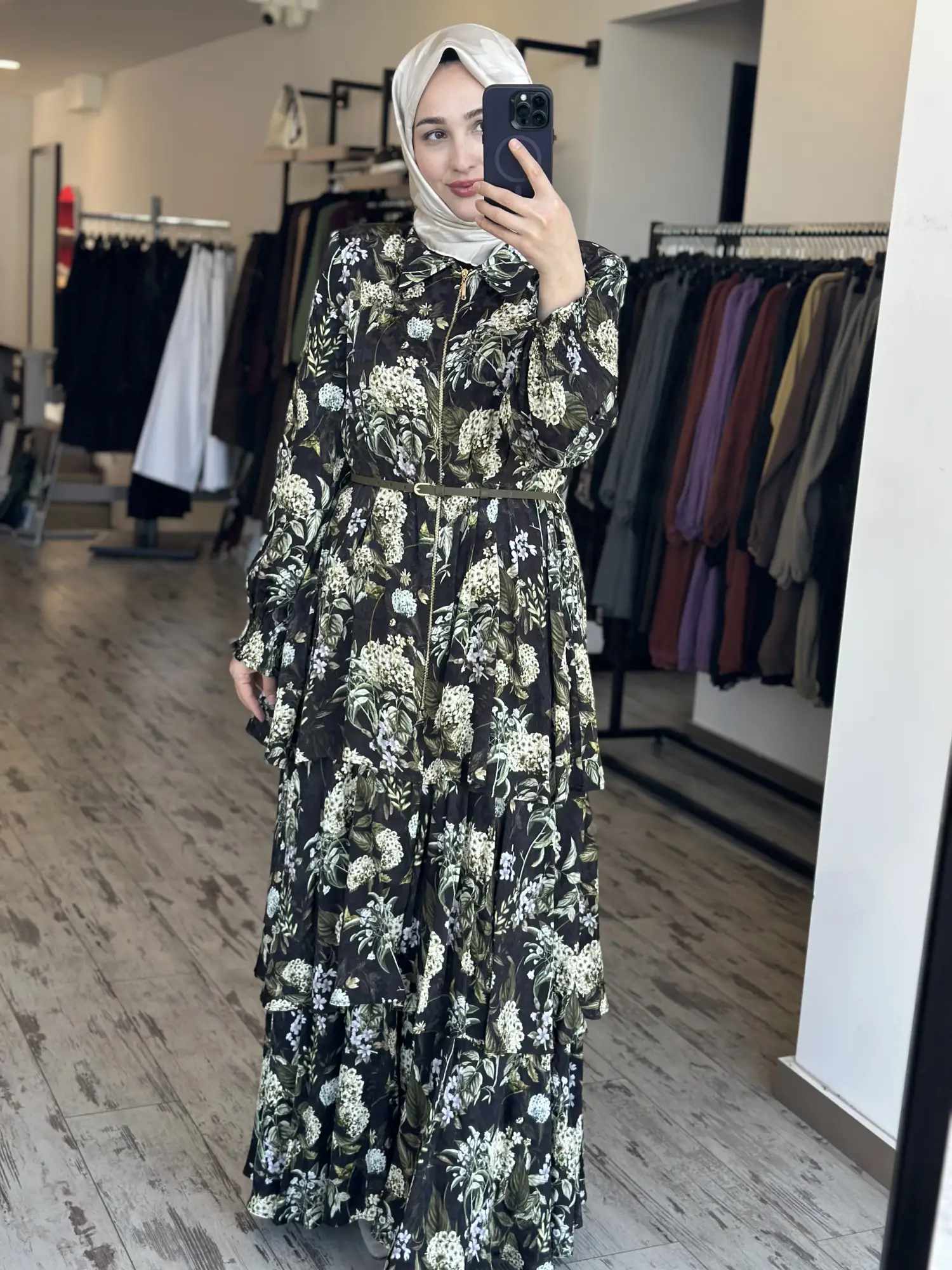 Vuu Çiçek Desenli Fermuar Detaylı Katlı Elbise