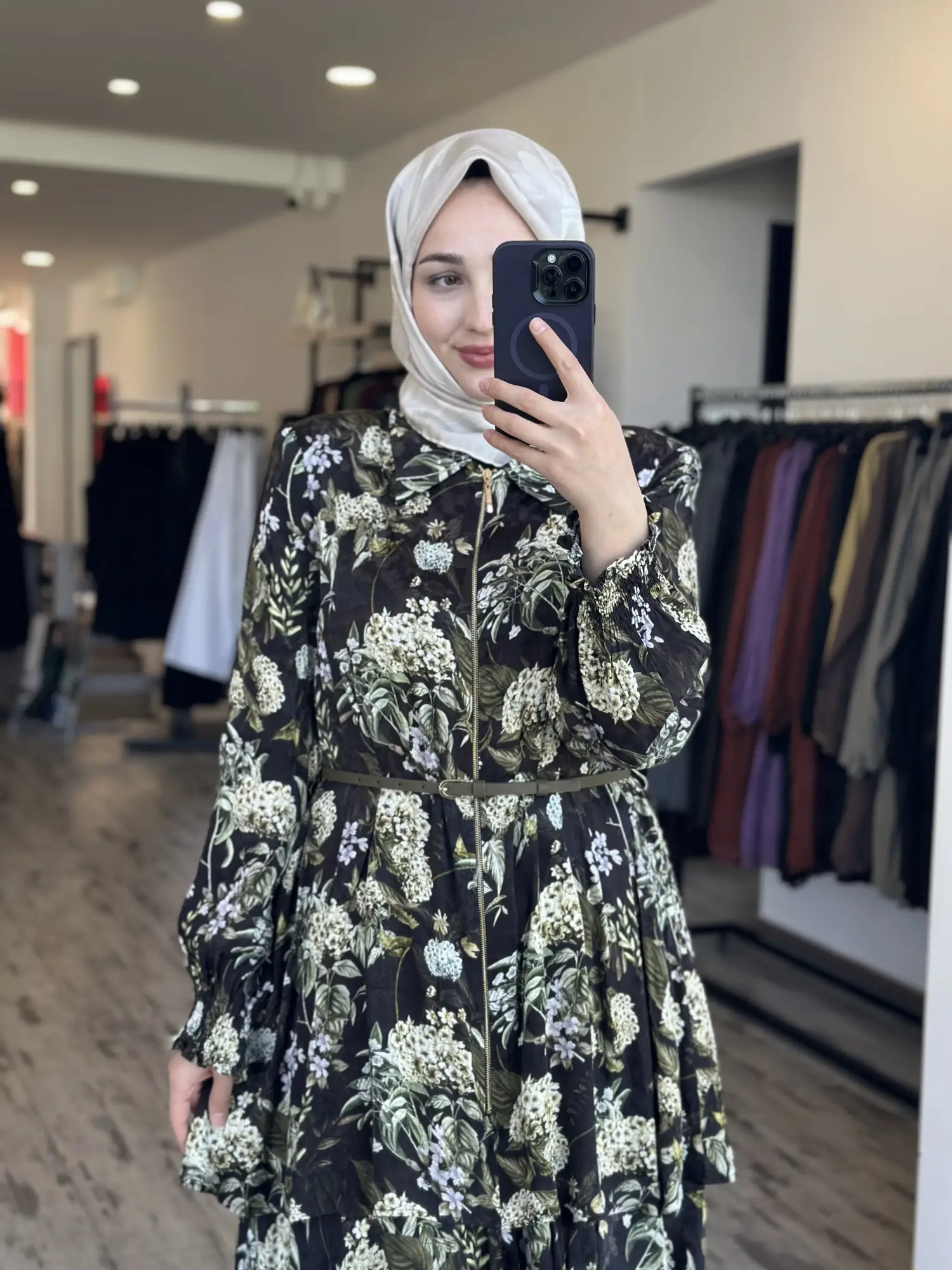 Vuu Çiçek Desenli Fermuar Detaylı Katlı Elbise