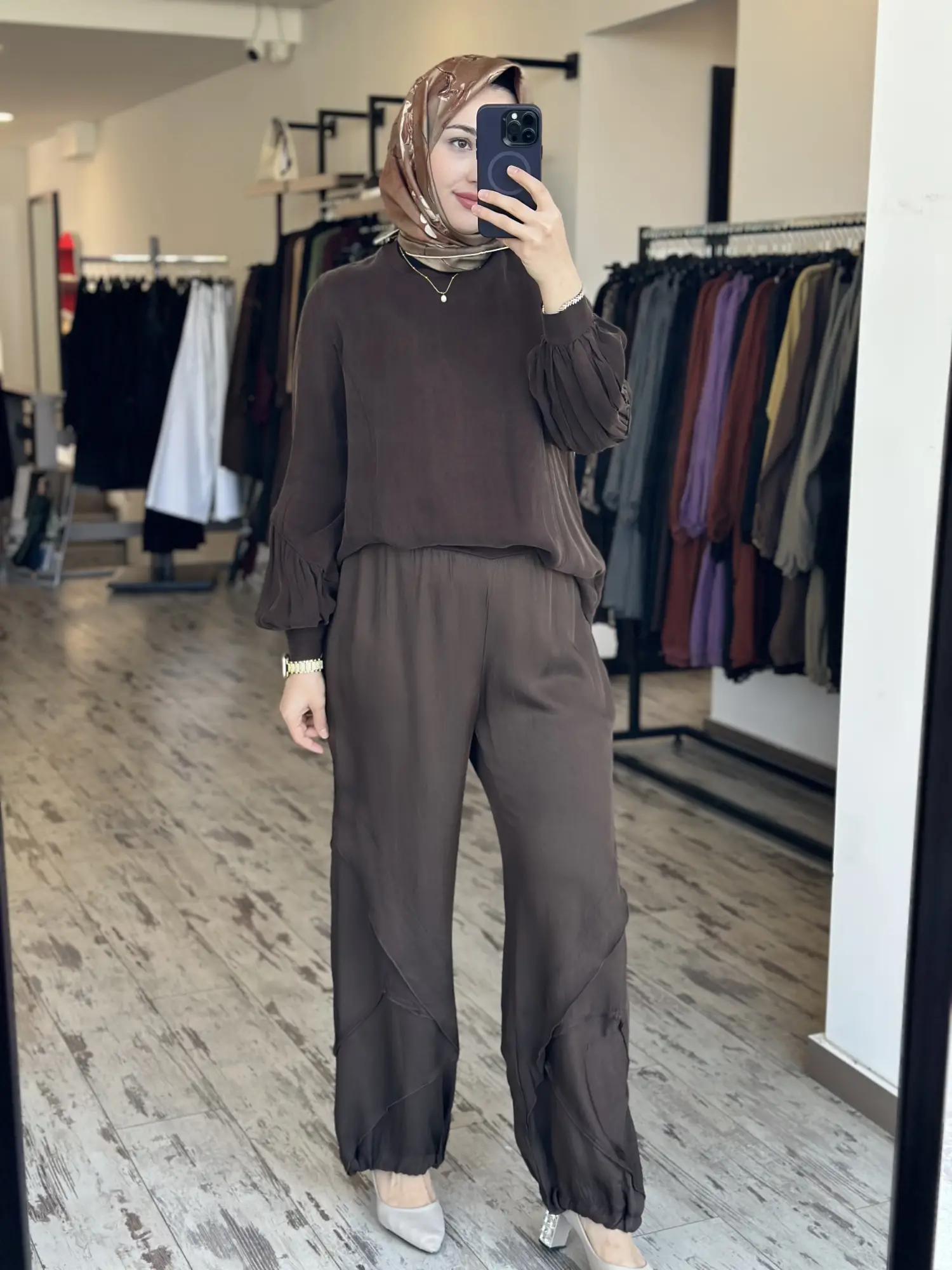 Misswhence Paçası Parça ve Büzdürme Detaylı Rahat Chanel Keten Pantolon 39117K