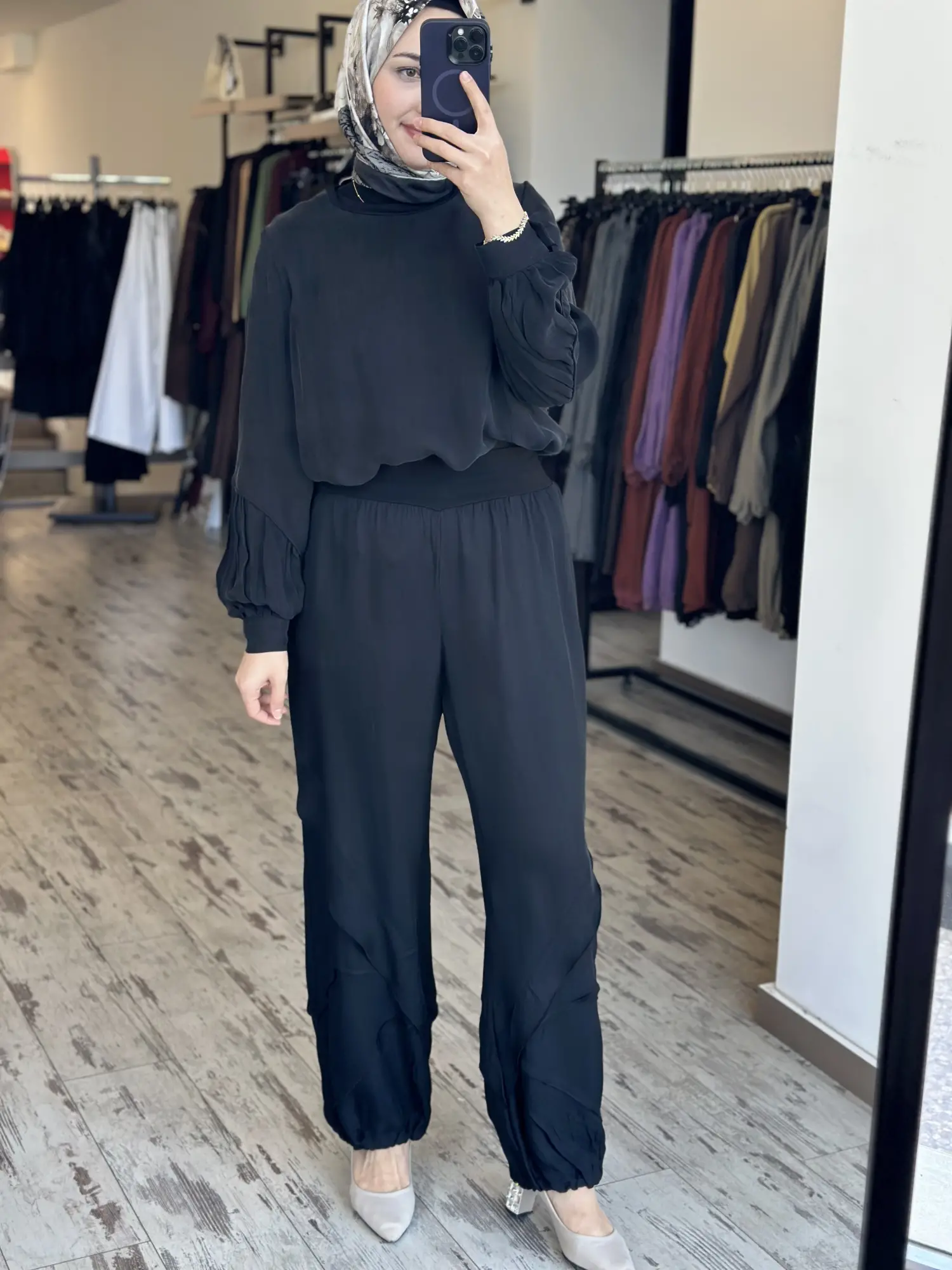 Misswhence Paçası Parça ve Büzdürme Detaylı Rahat Chanel Keten Pantolon 39117K