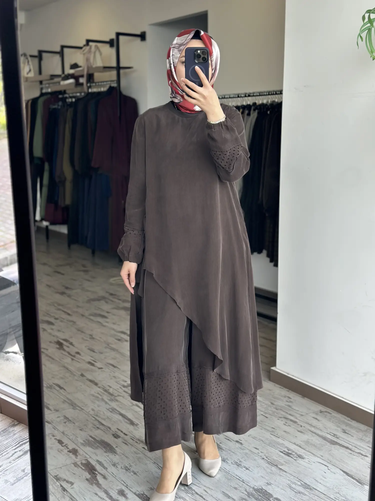 Misswhence Lazer Kesim Detaylı Asimetrik Cupra İpek Tunik Pantolon Takım 39003