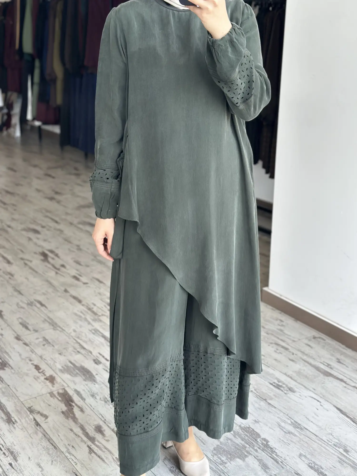 Misswhence Lazer Kesim Detaylı Asimetrik Cupra İpek Tunik Pantolon Takım 39003