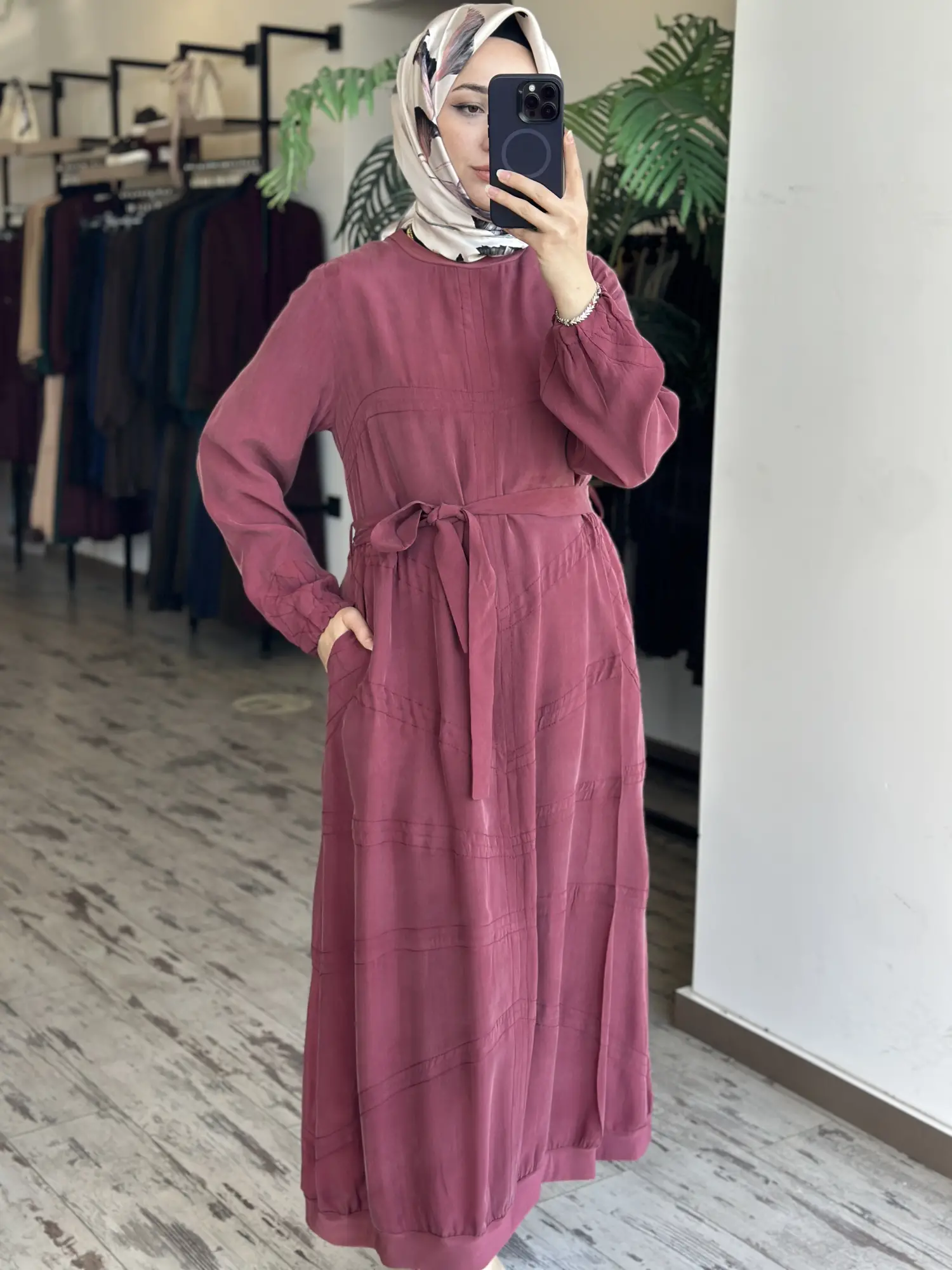 Misswhence Spor Dikiş Detaylı Cupra İpek Elbise 39800