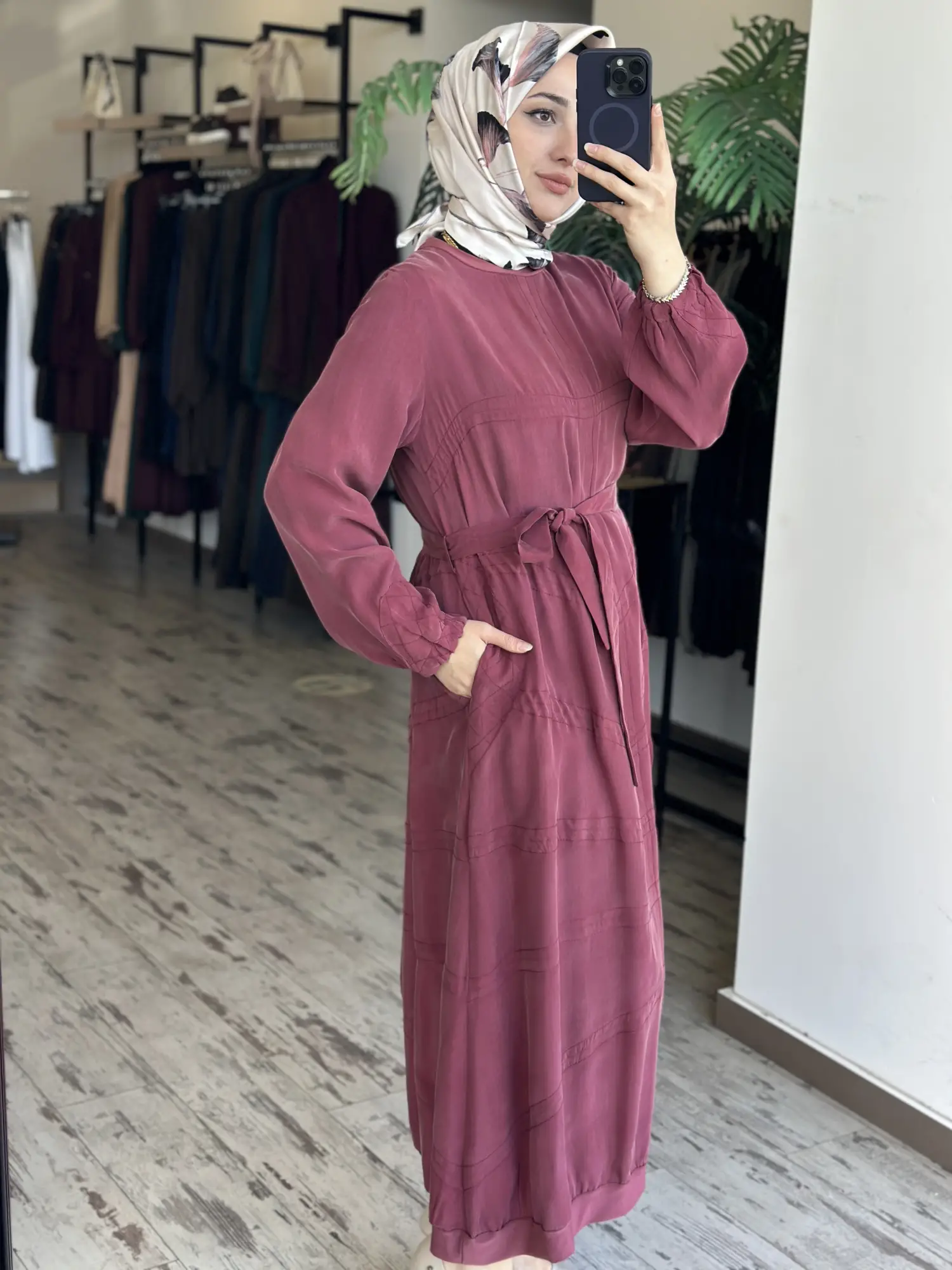 Misswhence Spor Dikiş Detaylı Cupra İpek Elbise 39800