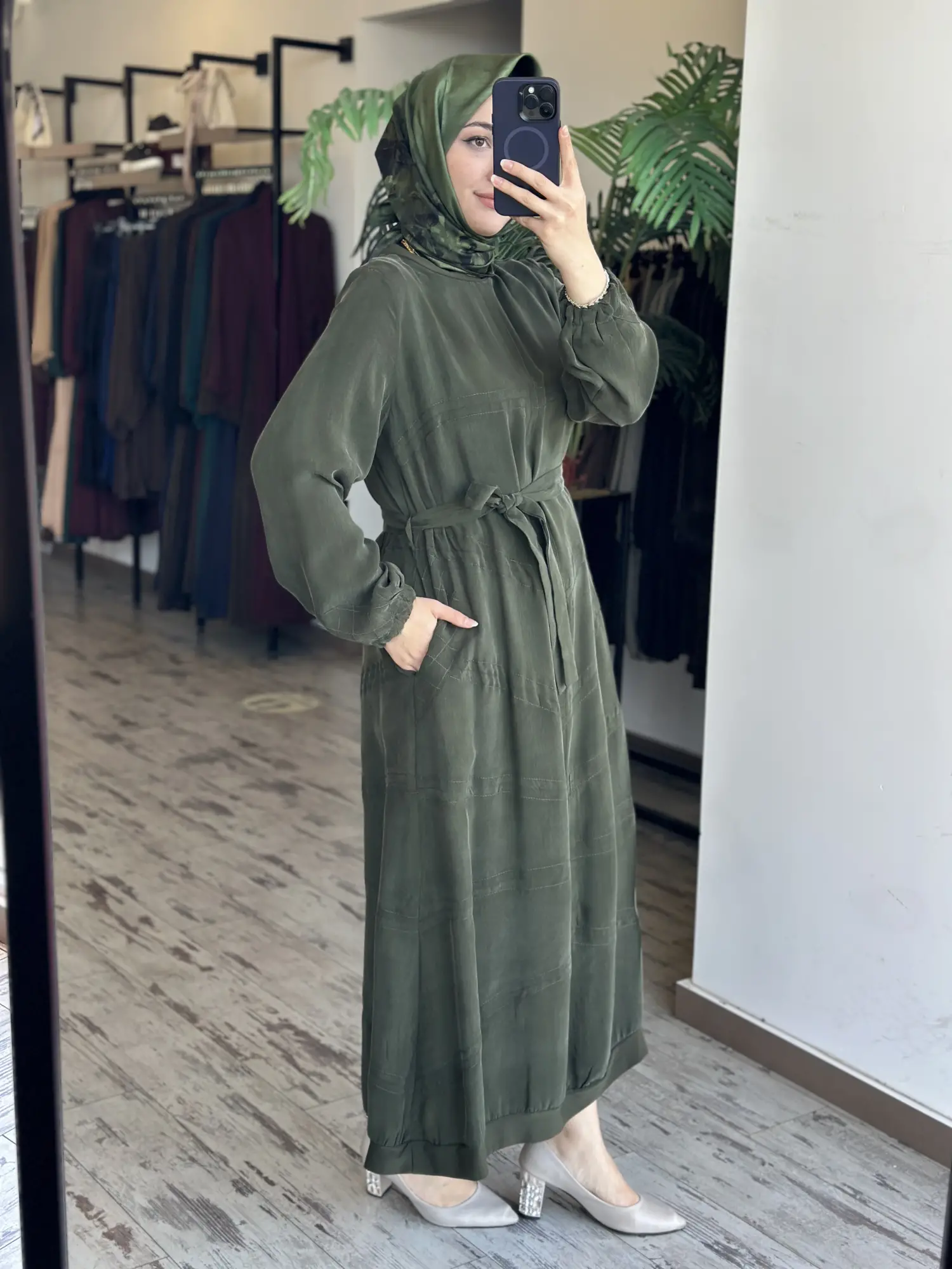 Misswhence Spor Dikiş Detaylı Cupra İpek Elbise 39800