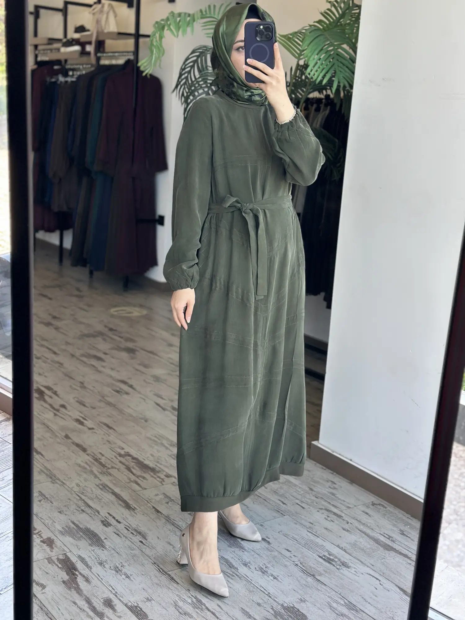 Misswhence Spor Dikiş Detaylı Cupra İpek Elbise 39800