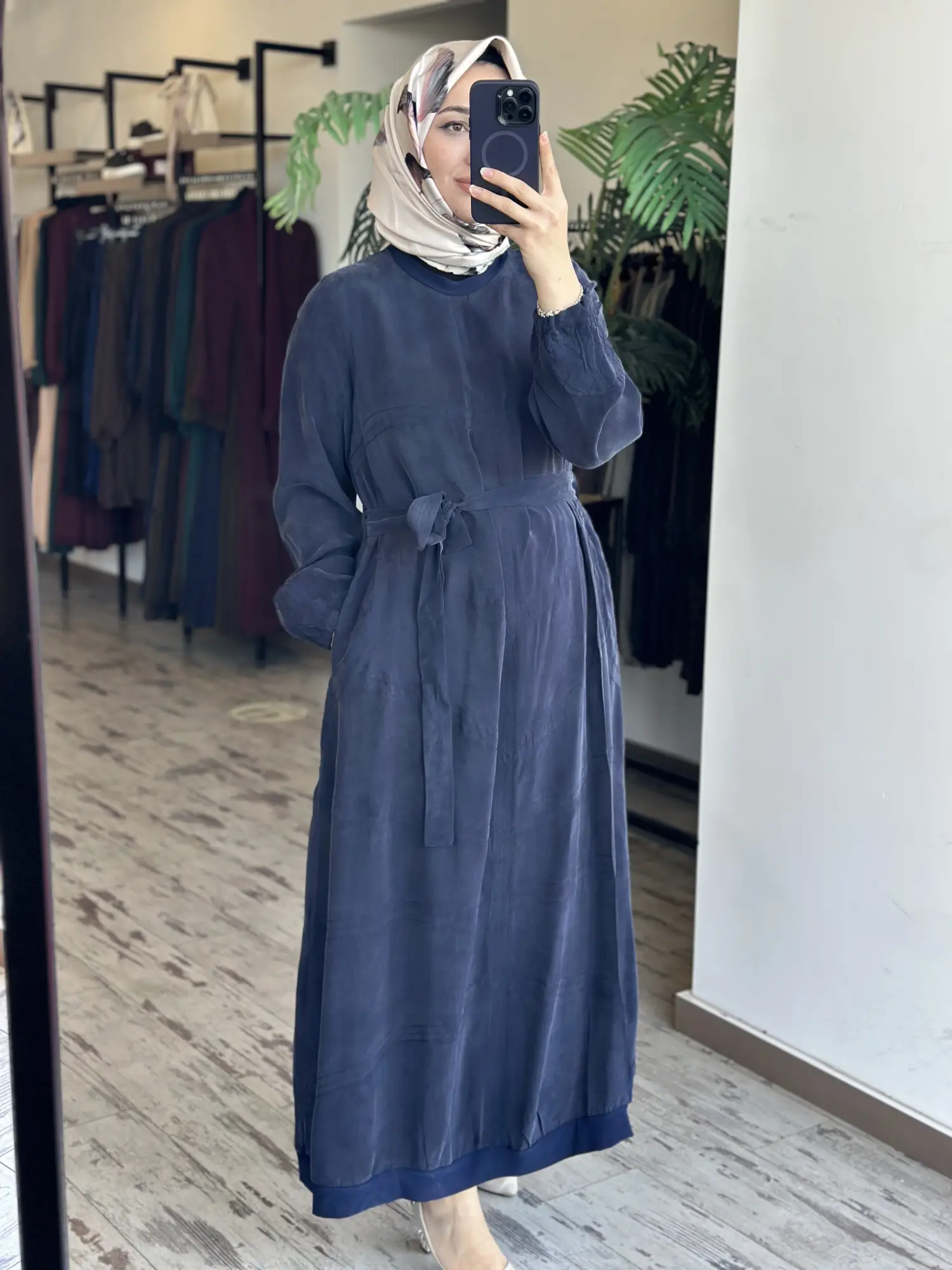 Misswhence Spor Dikiş Detaylı Cupra İpek Elbise 39800