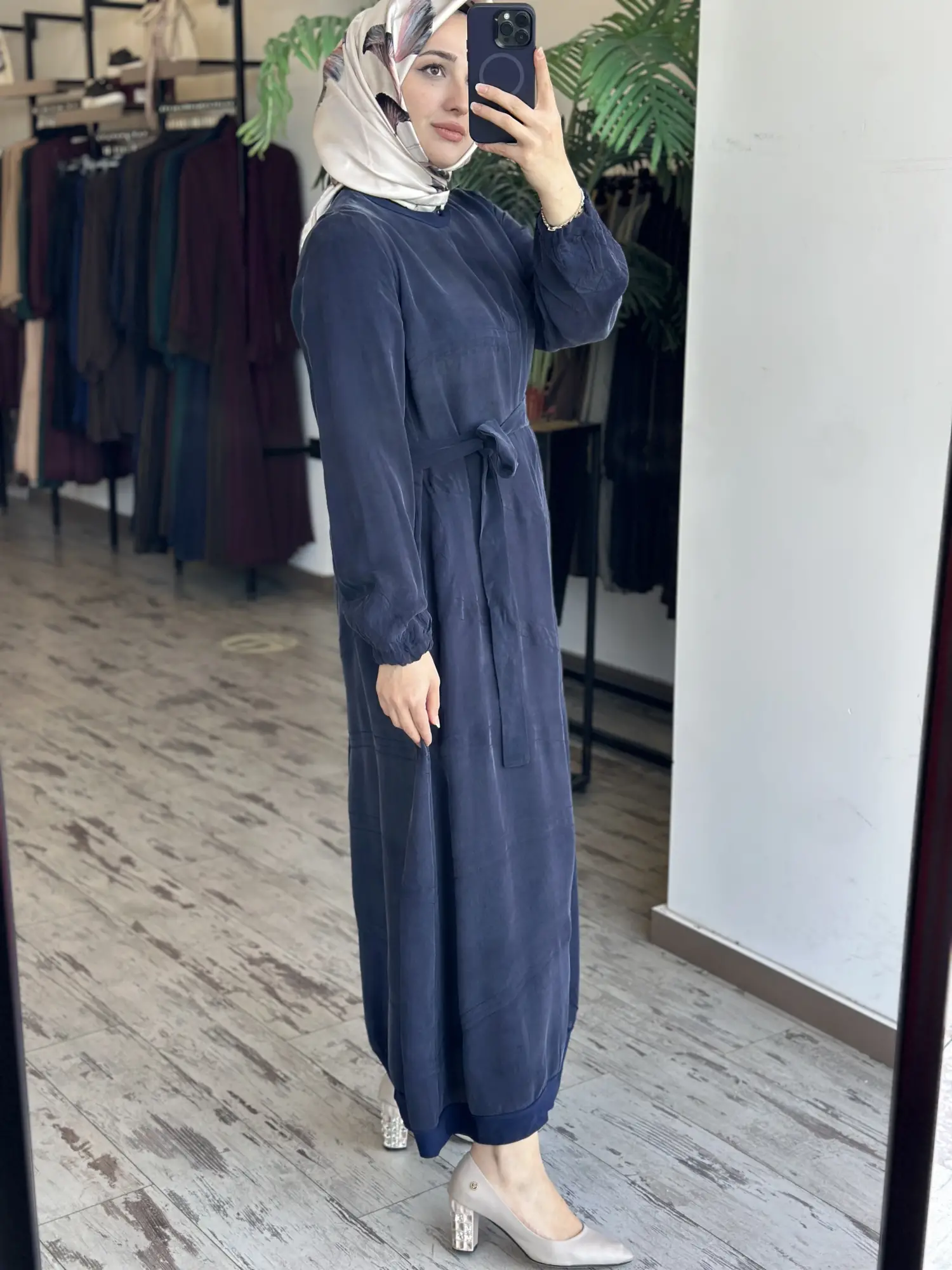 Misswhence Spor Dikiş Detaylı Cupra İpek Elbise 39800