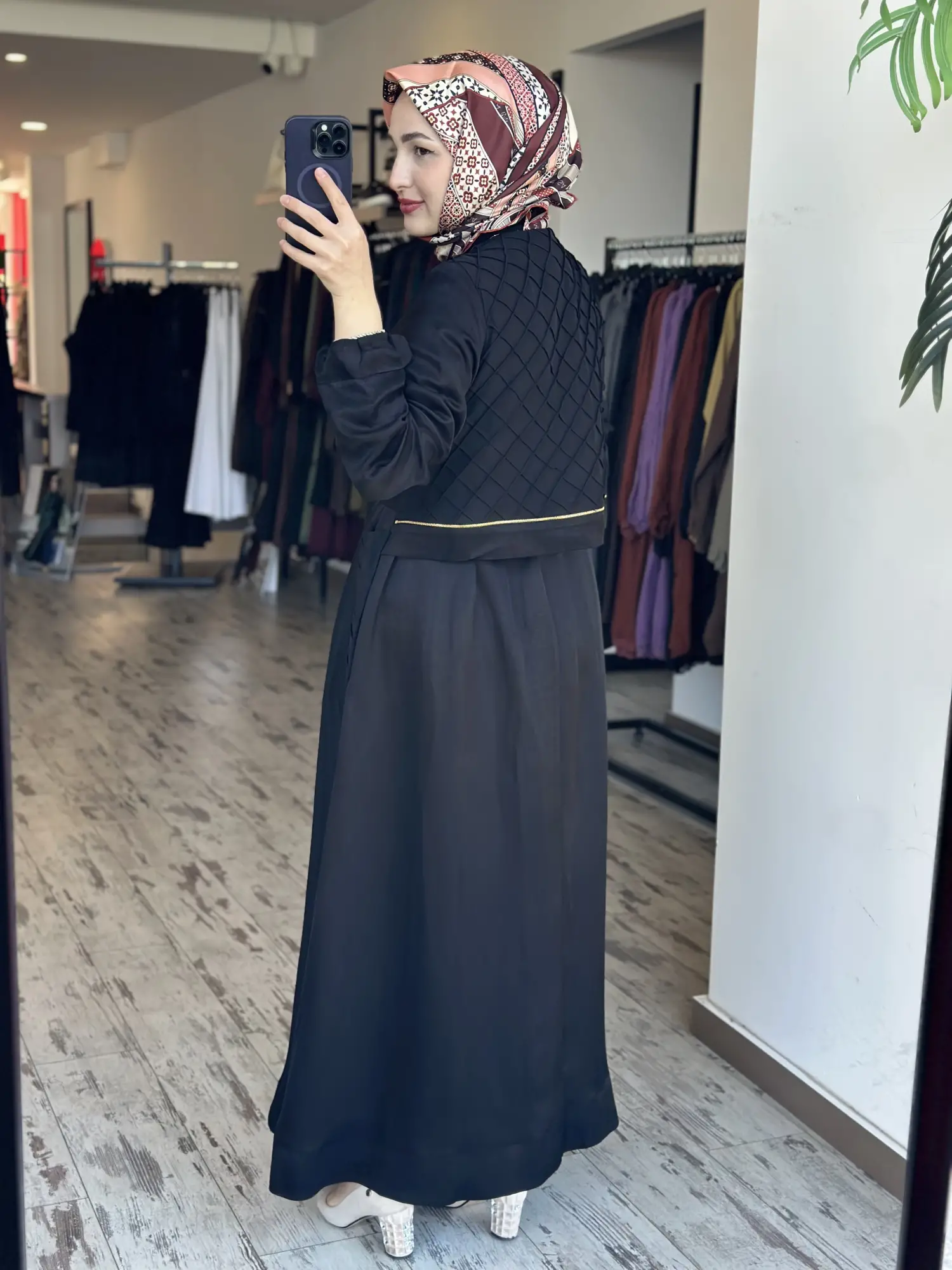 Misswhence Şifon Dikiş ve Rüzgarlık Detaylı Fermauarlı Chanel Keten Pardesü 39515
