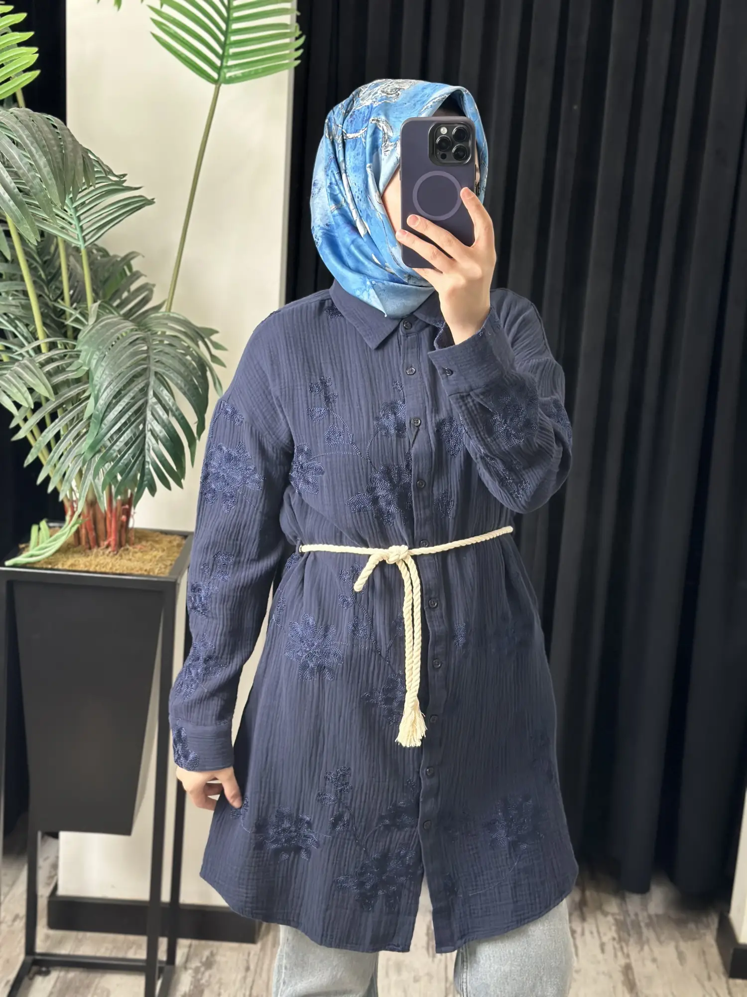 Kayra Nakış Ve Kemer Detaylı Gömlek KA21063