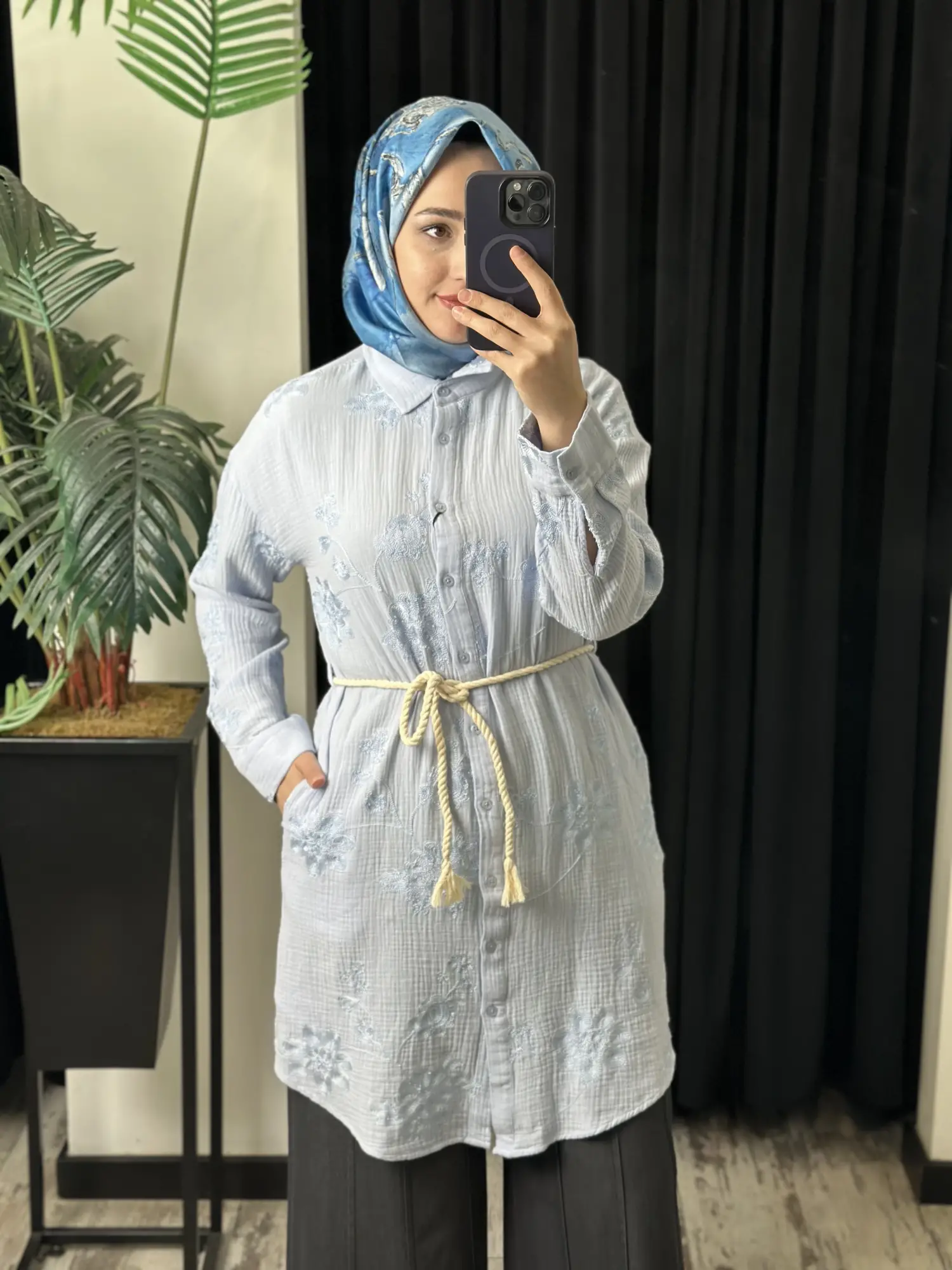 Kayra Nakış Ve Kemer Detaylı Gömlek KA21063