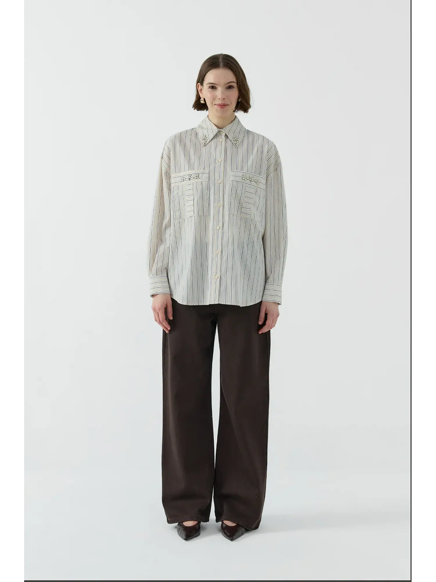 Clande Taş Detaylı Çizgili Gömlek