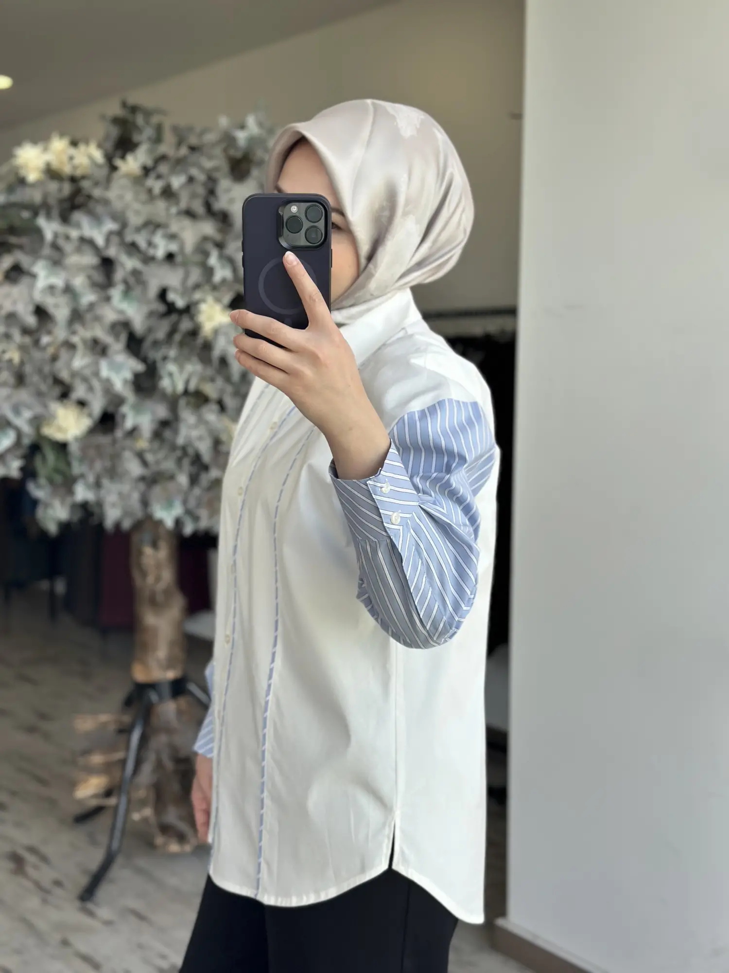 Clande Biyeli Çizgi Detaylı Poplin Gömlek
