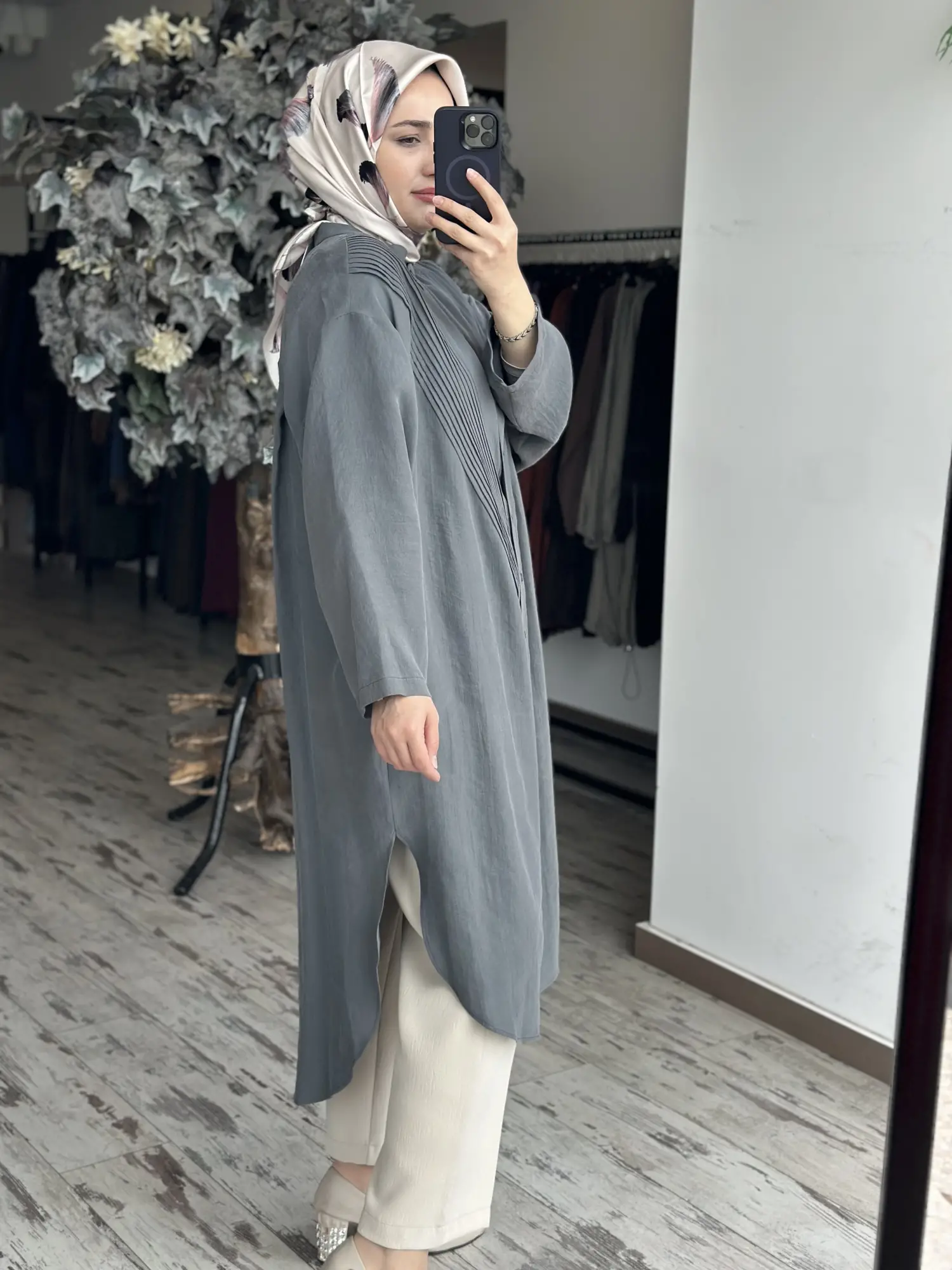 QooQ Drape Detaylı Maxi Nerva Tunik Gömlek 26SS229