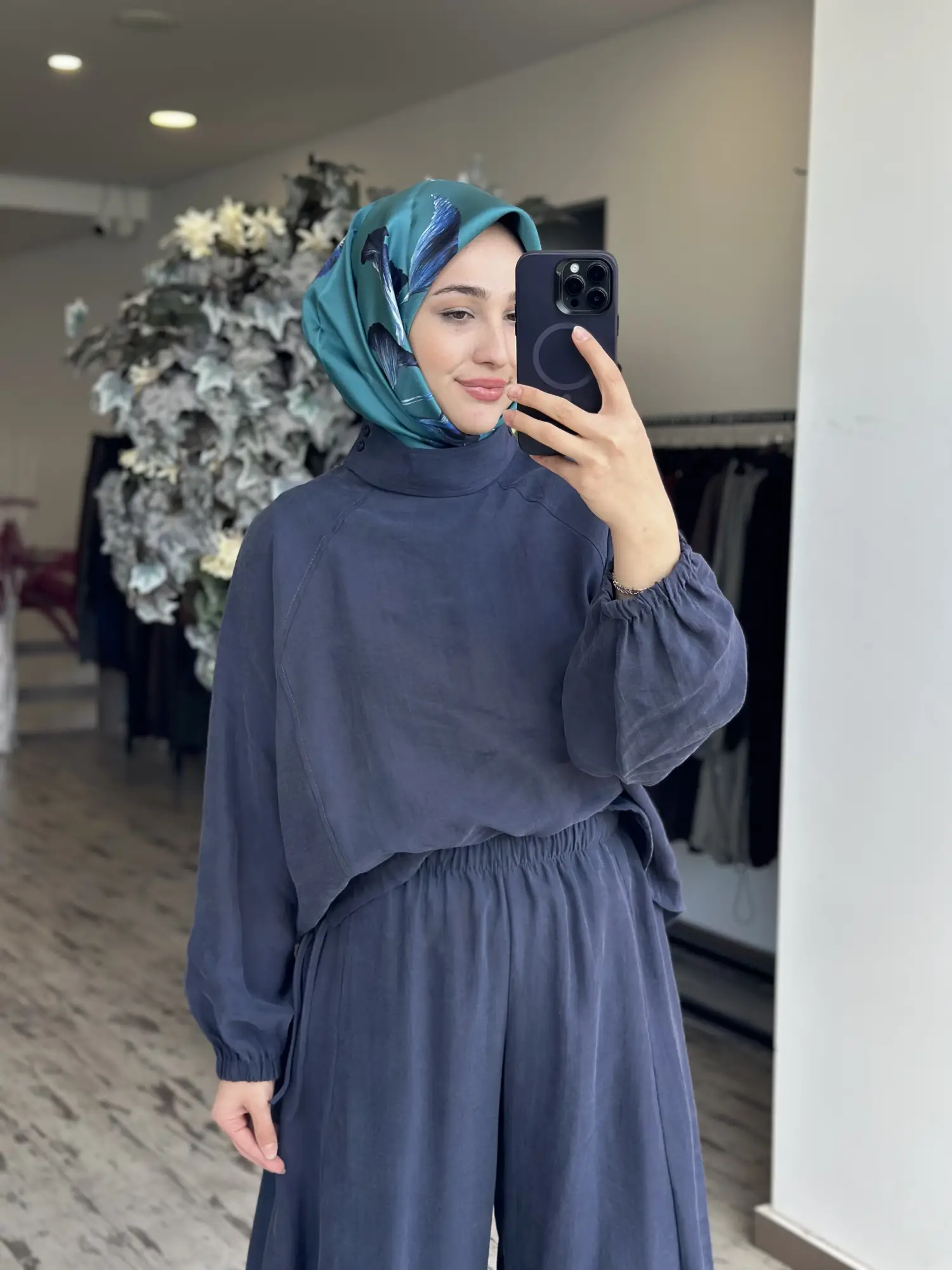 Qoos Store  Sasha Bluz Şalvar Pantolon Takım