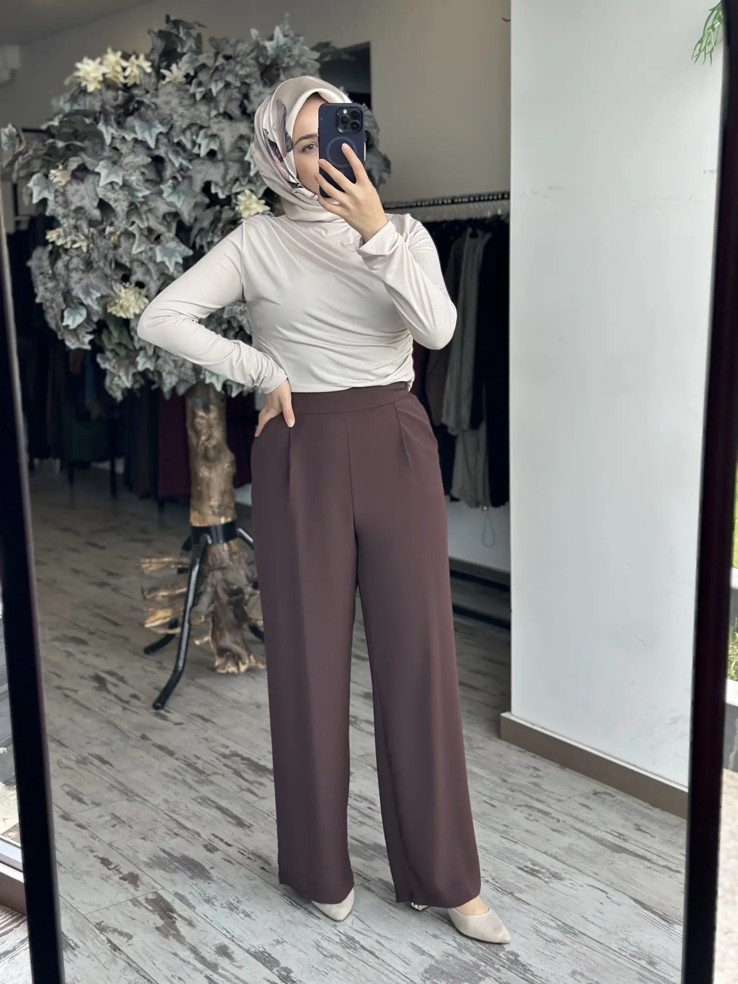 Clande Pens Detaylı Bol Paça Pantolon