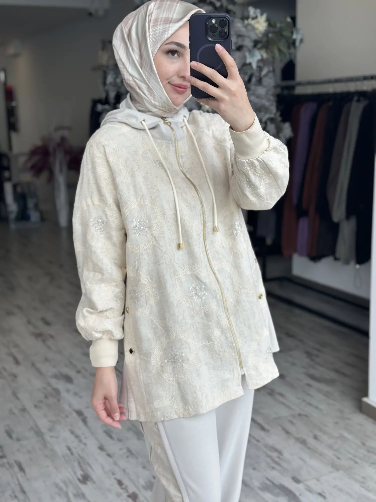 Ghisa Kapüşonlu Nakışlı  Kap Pantolon Takım G9267