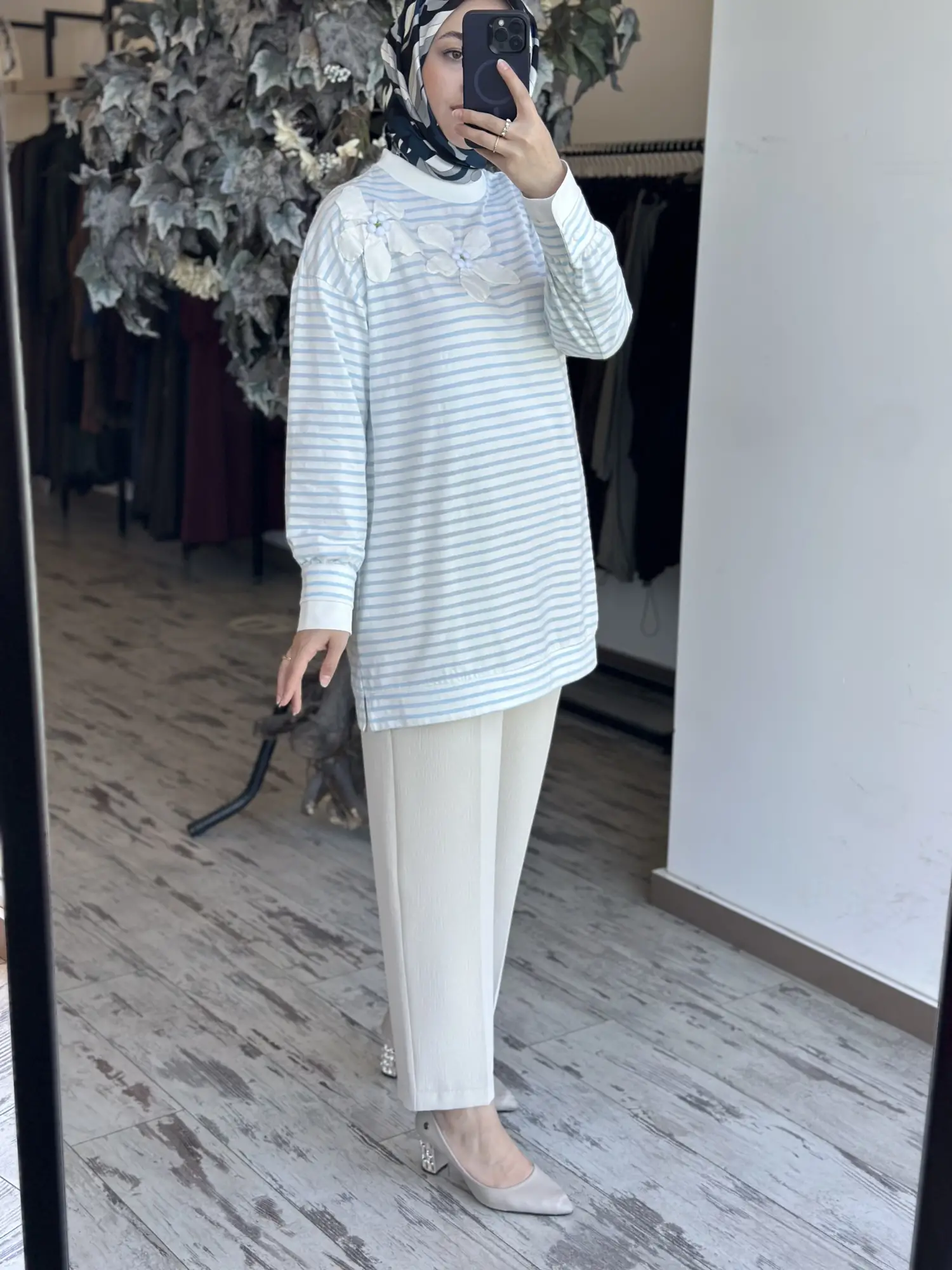 Kayra Çizgili Basic Çiçek Motifli Sweatshırt KA70025
