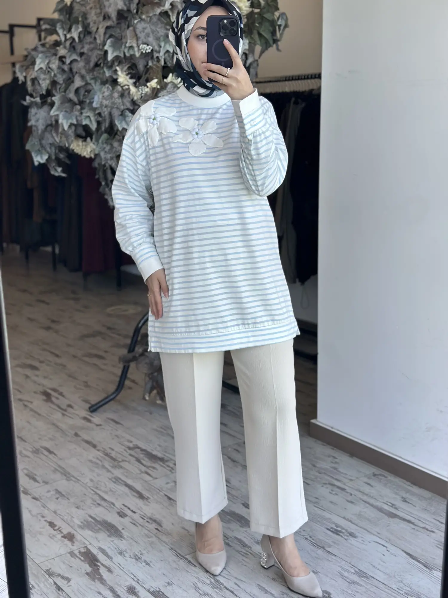 Kayra Çizgili Basic Çiçek Motifli Sweatshırt KA70025