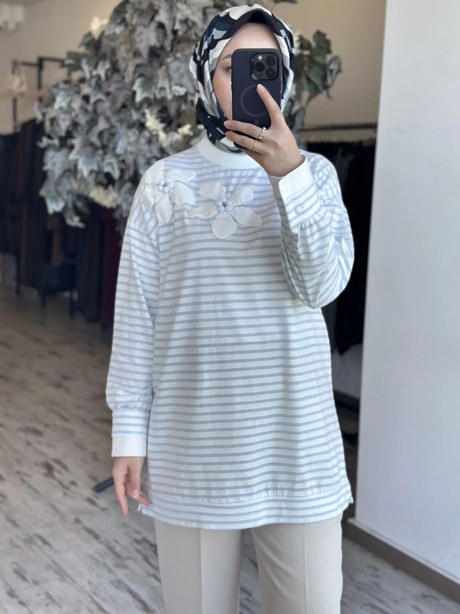 Kayra Çizgili Basic Çiçek Motifli Sweatshırt KA70025