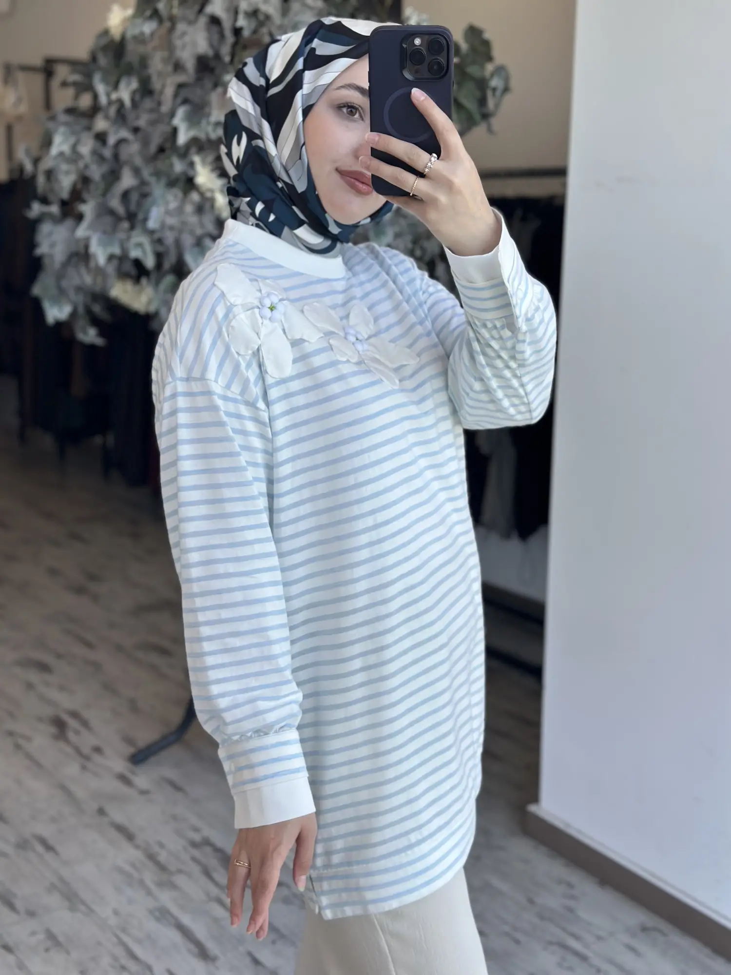 Kayra Çizgili Basic Çiçek Motifli Sweatshırt KA70025