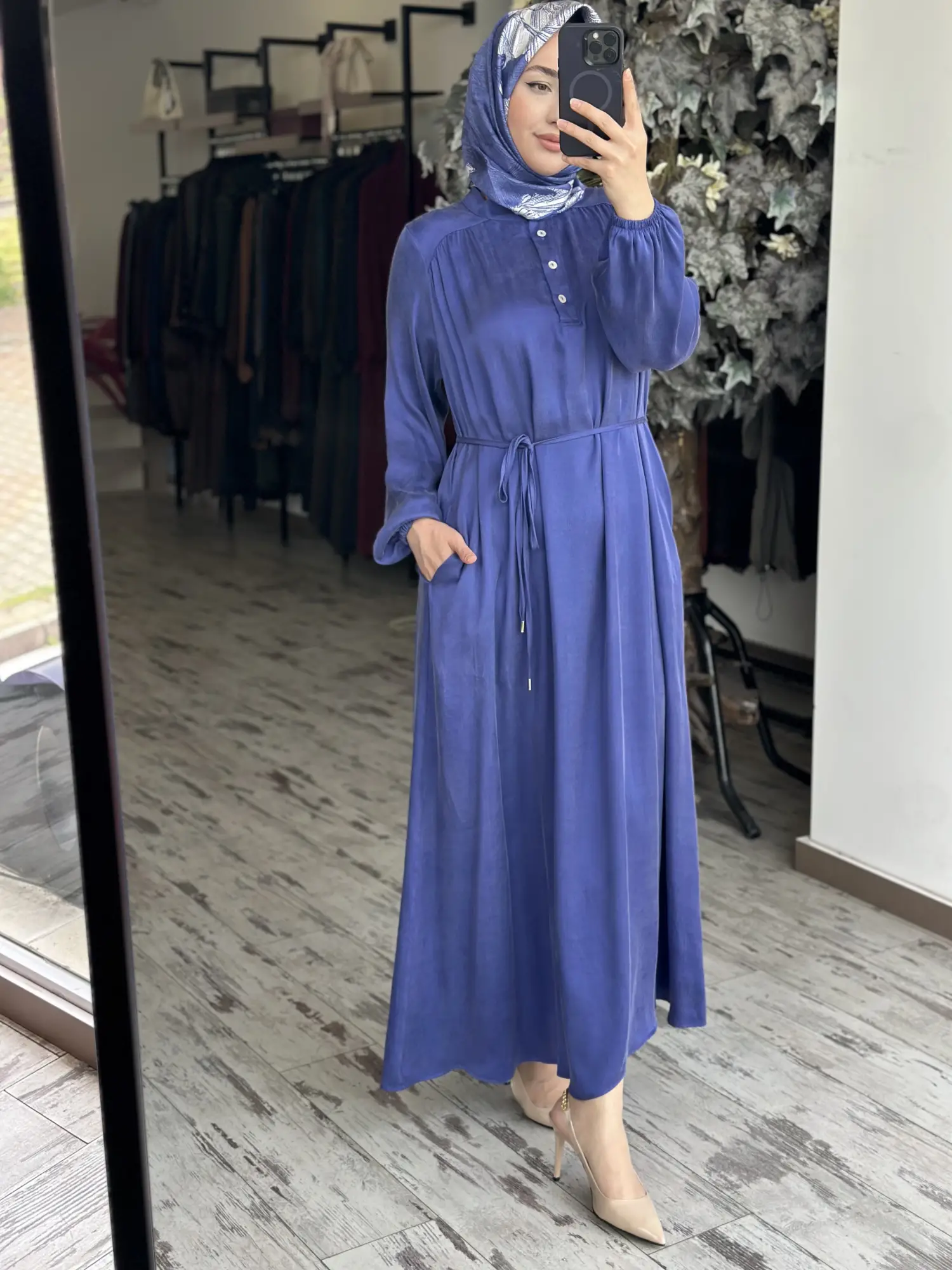 Almarwah Önden Yarım Düğmeli Cepli Rahat Elbise 303900