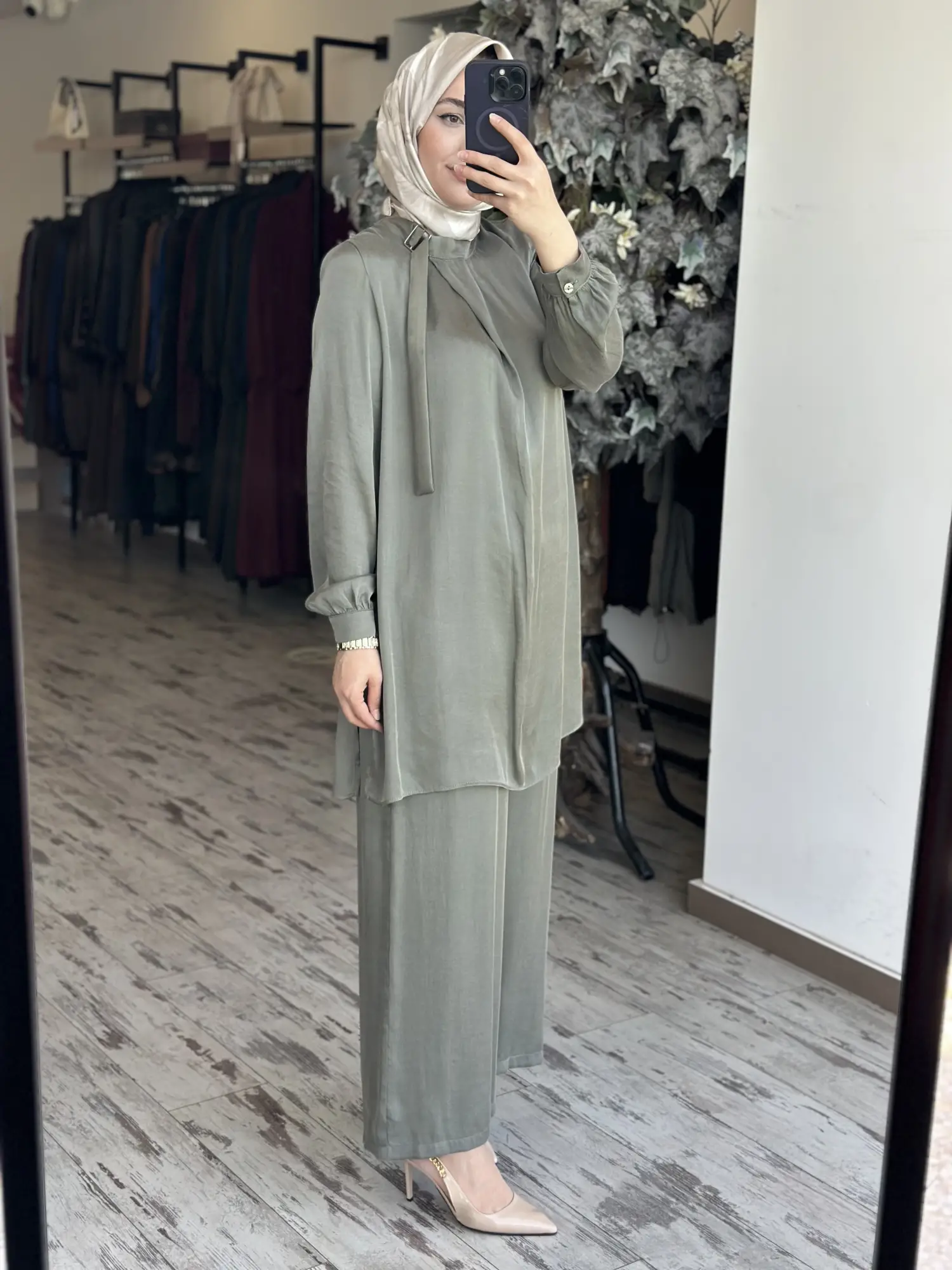 Almarwah Yakası Kemer Detaylı Tunik Pantolon Takım 202886