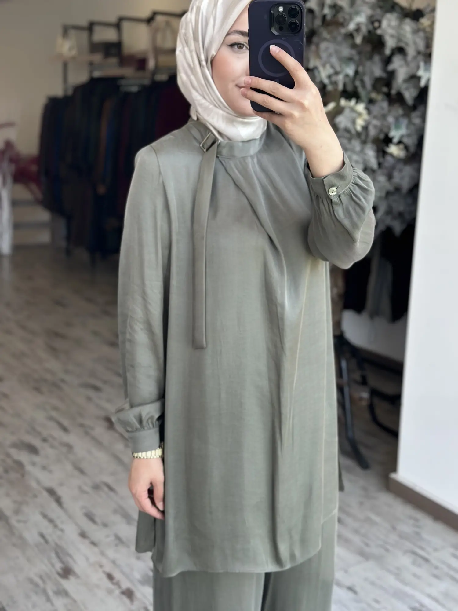 Almarwah Yakası Kemer Detaylı Tunik Pantolon Takım 202886