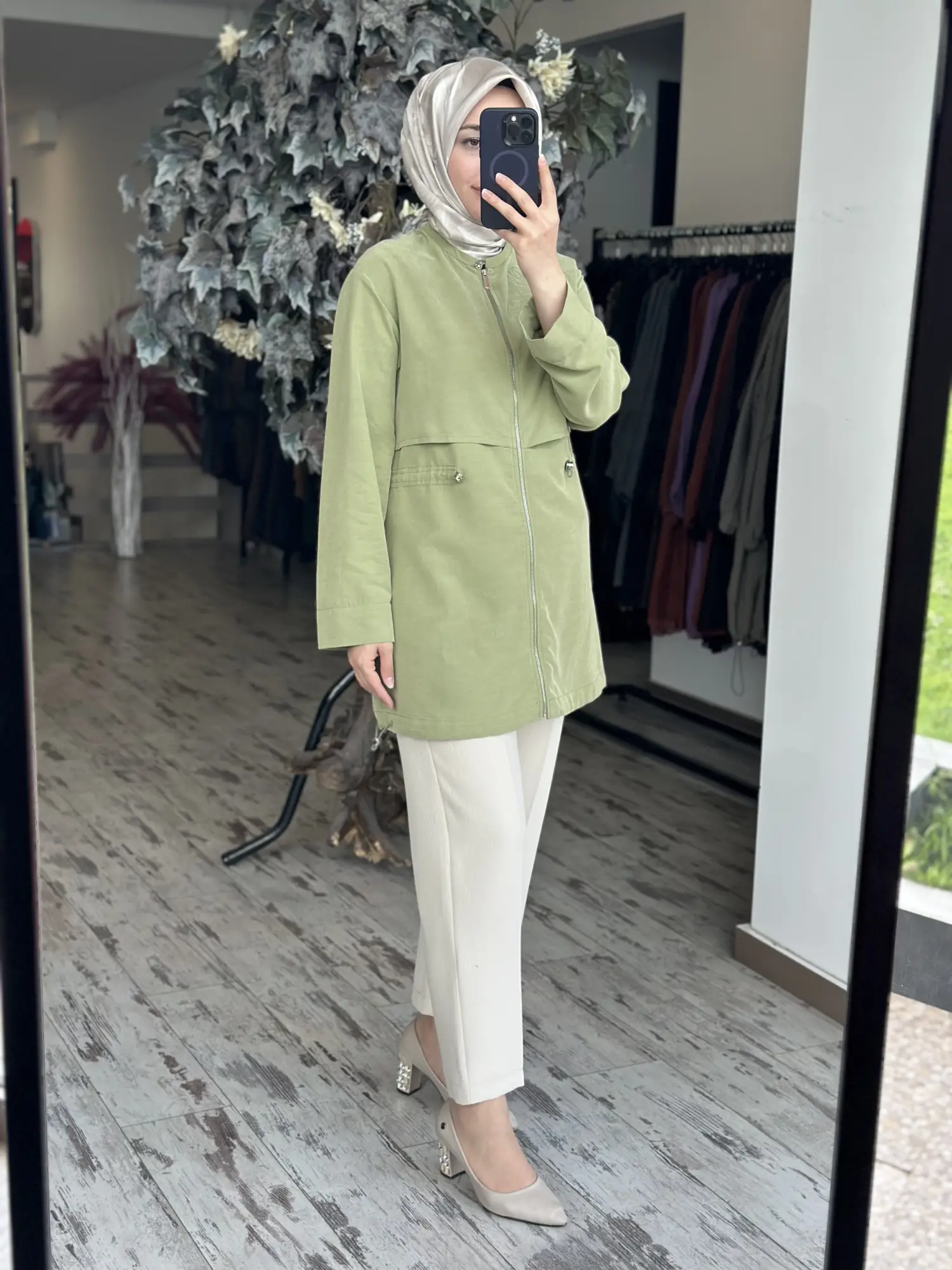 Kayra Nakış ve Büzgü Detaylı Tencel Kap KA81034