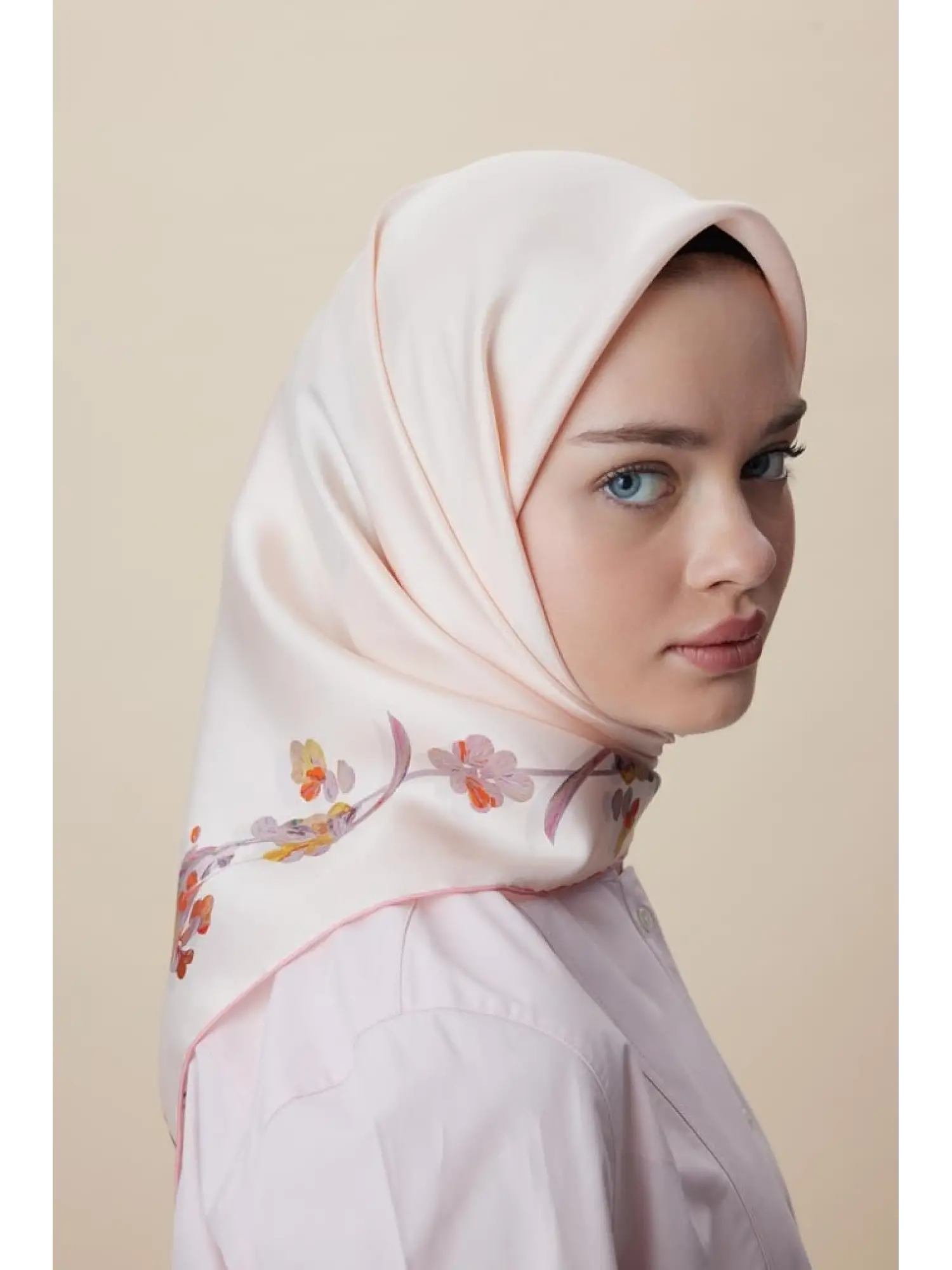 Maisa Neva 90X90 Çift Taraflı Twil İpek Eşarp