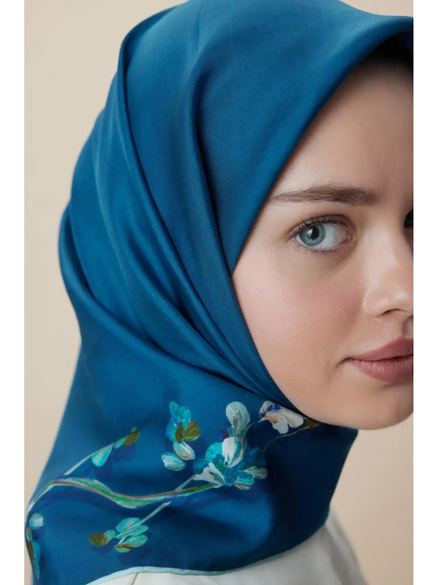 Maisa Neva 90X90 Çift Taraflı Twil İpek Eşarp