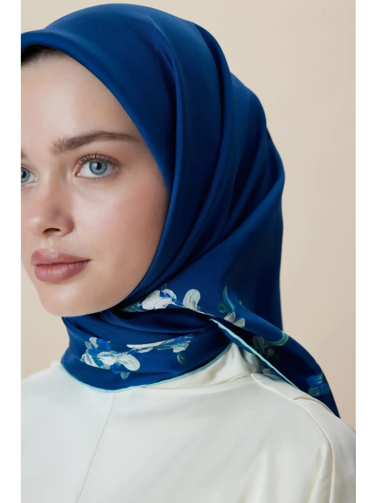 Maisa Neva 90X90 Çift Taraflı Twil İpek Eşarp